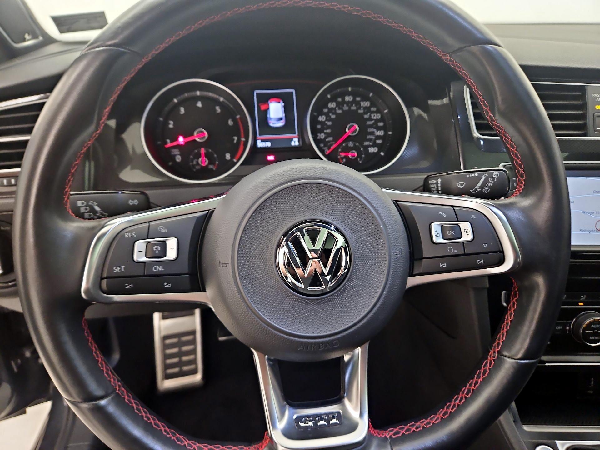 Thumbnail: 2017 Volkswagen Golf - 10