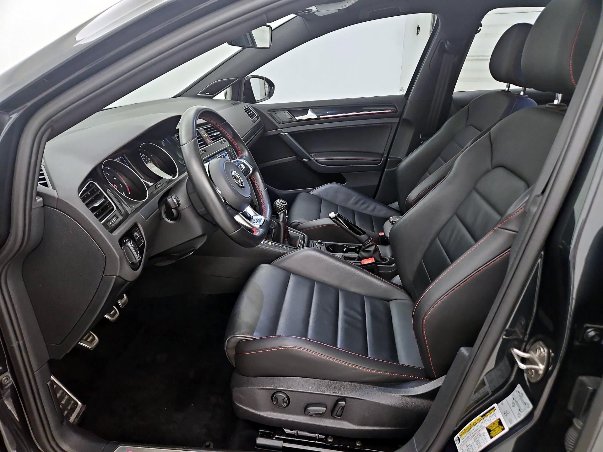 Thumbnail: 2017 Volkswagen Golf - 11