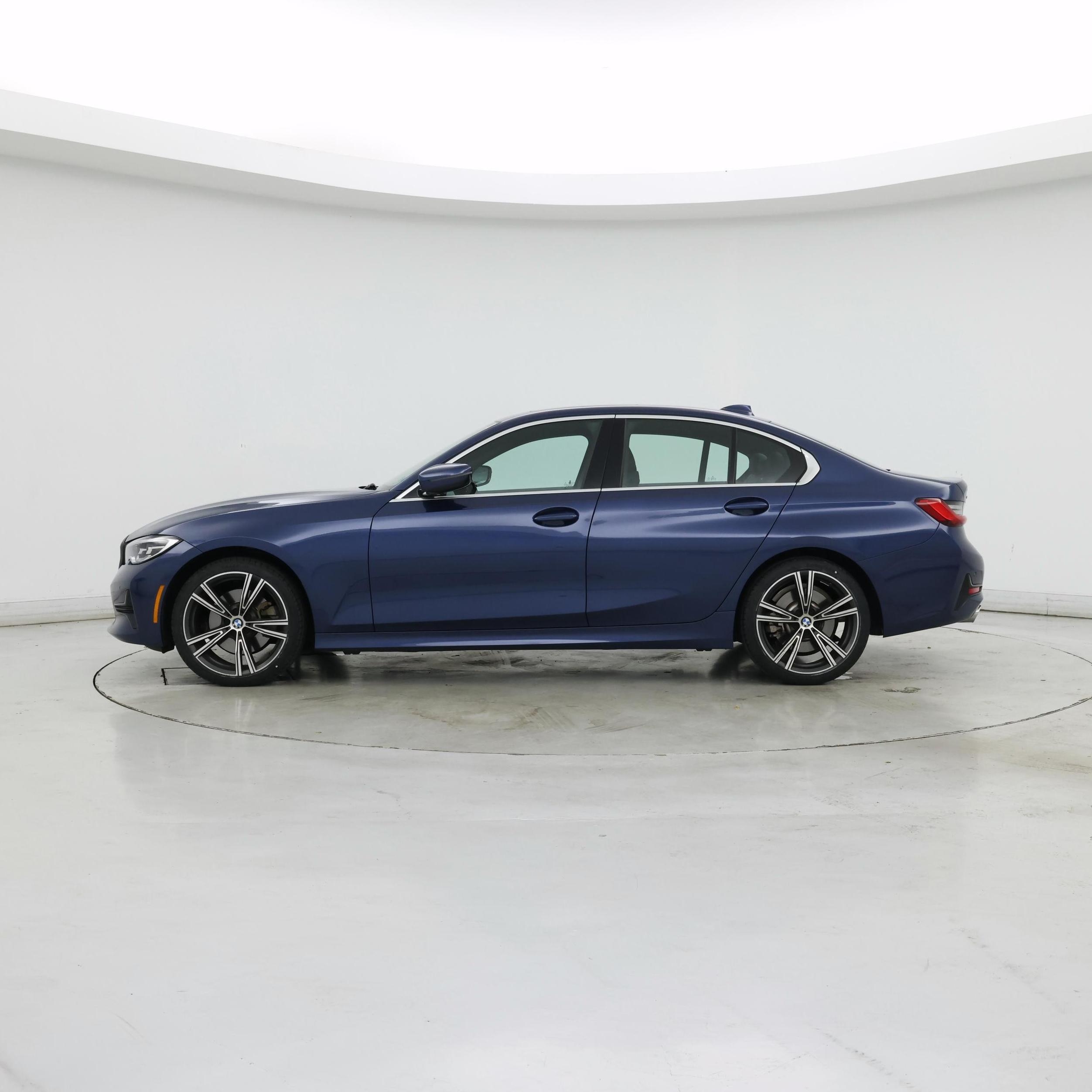 Thumbnail: 2021 BMW 3 Series - 3