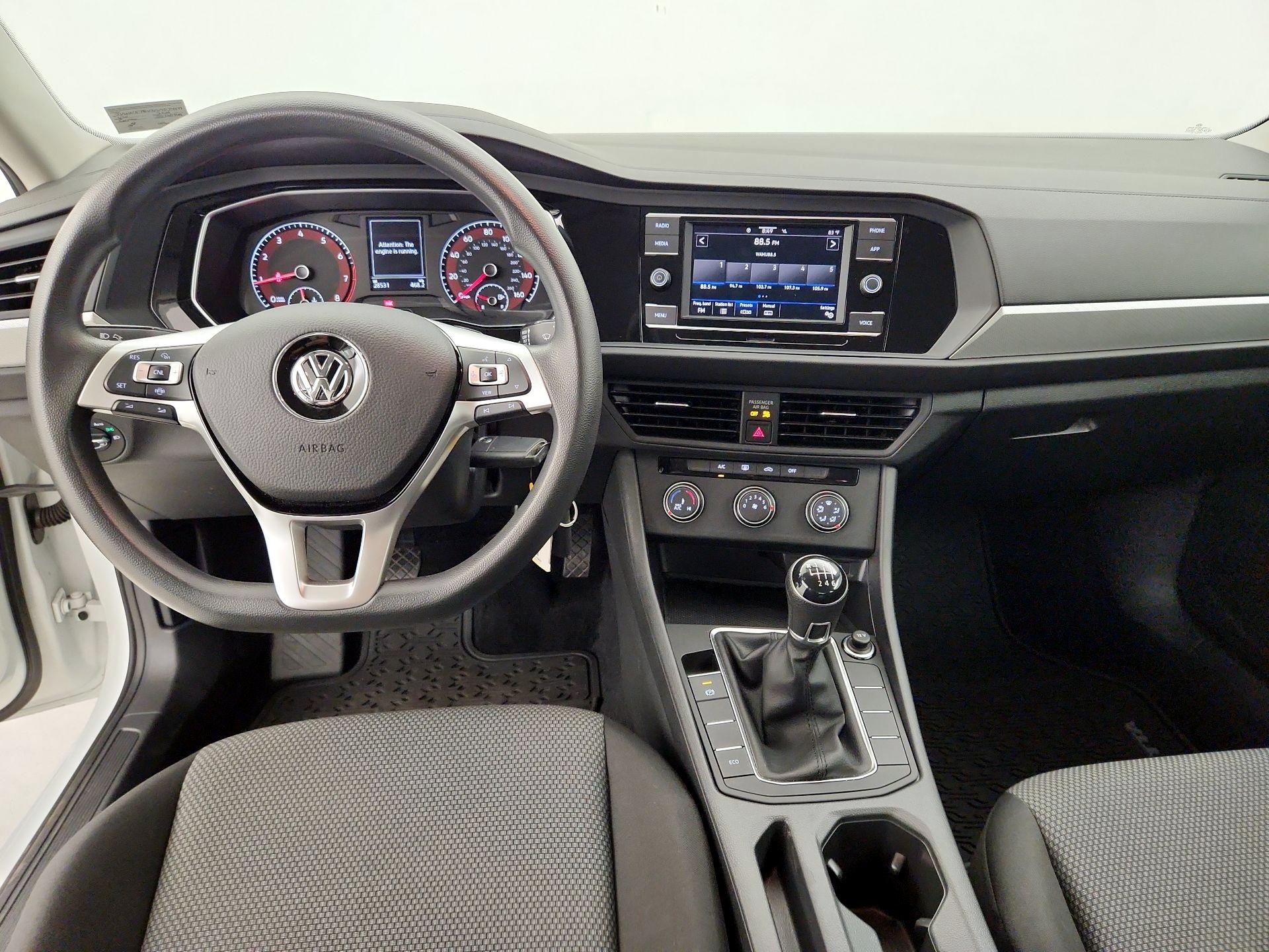 Thumbnail: 2021 Volkswagen Jetta - 9