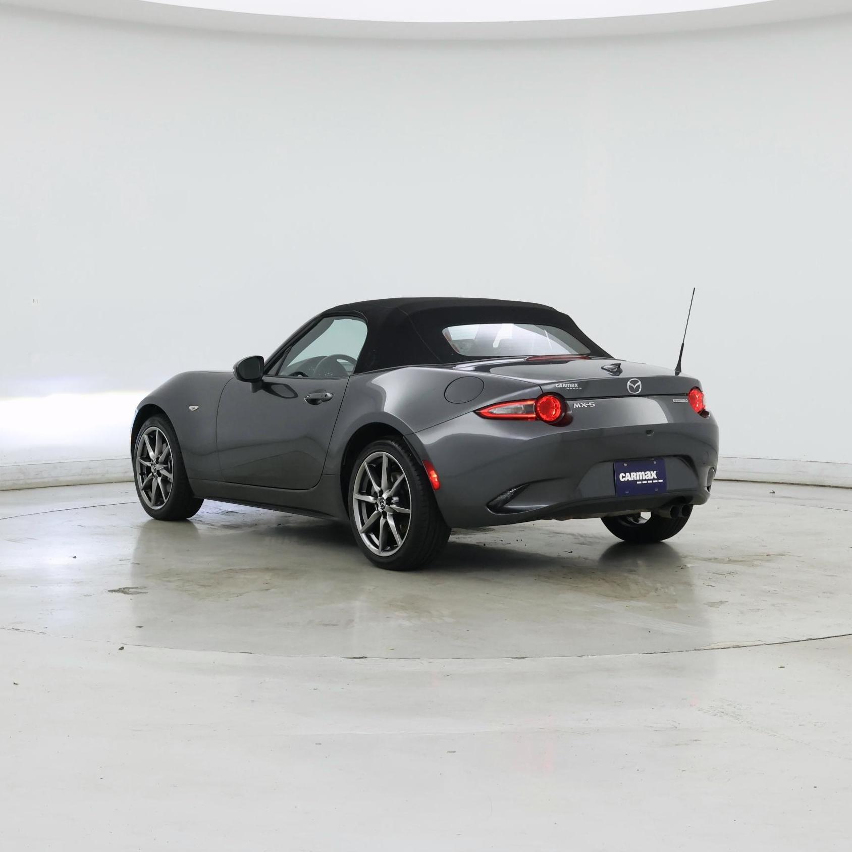 Thumbnail: 2022 Mazda MX-5 Miata - 2