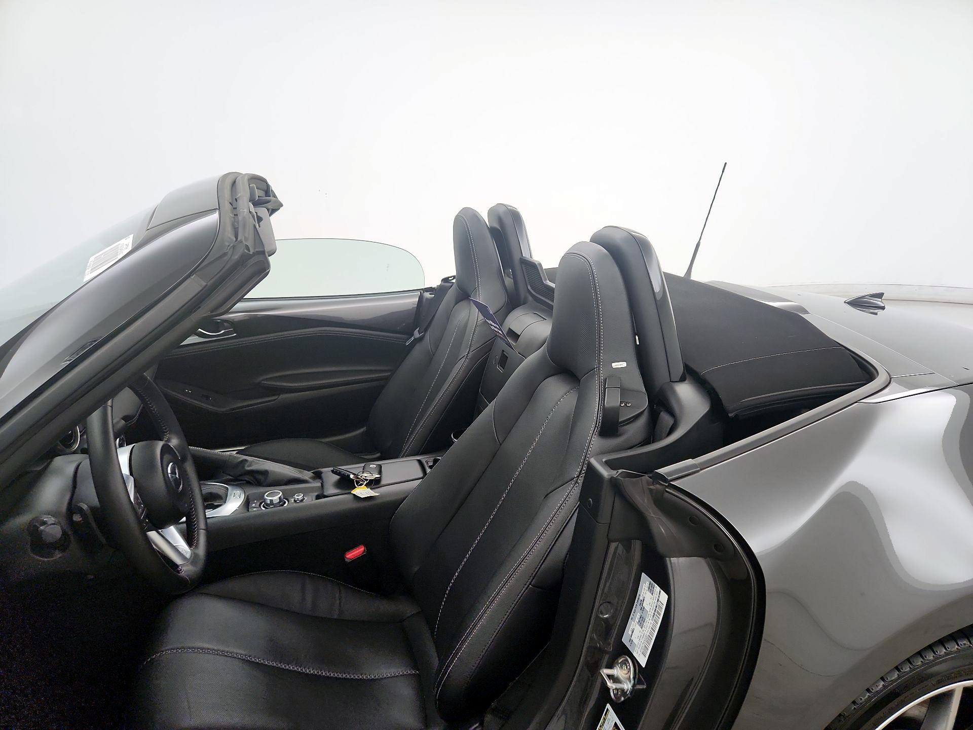 Thumbnail: 2022 Mazda MX-5 Miata - 20