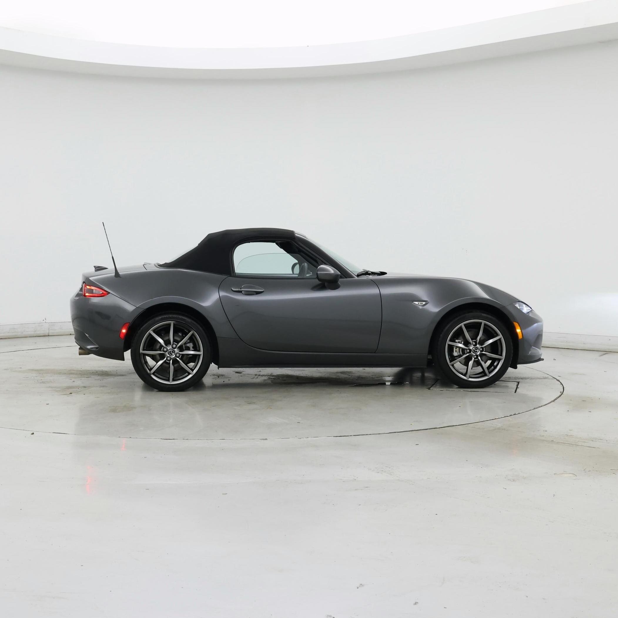 Thumbnail: 2022 Mazda MX-5 Miata - 7