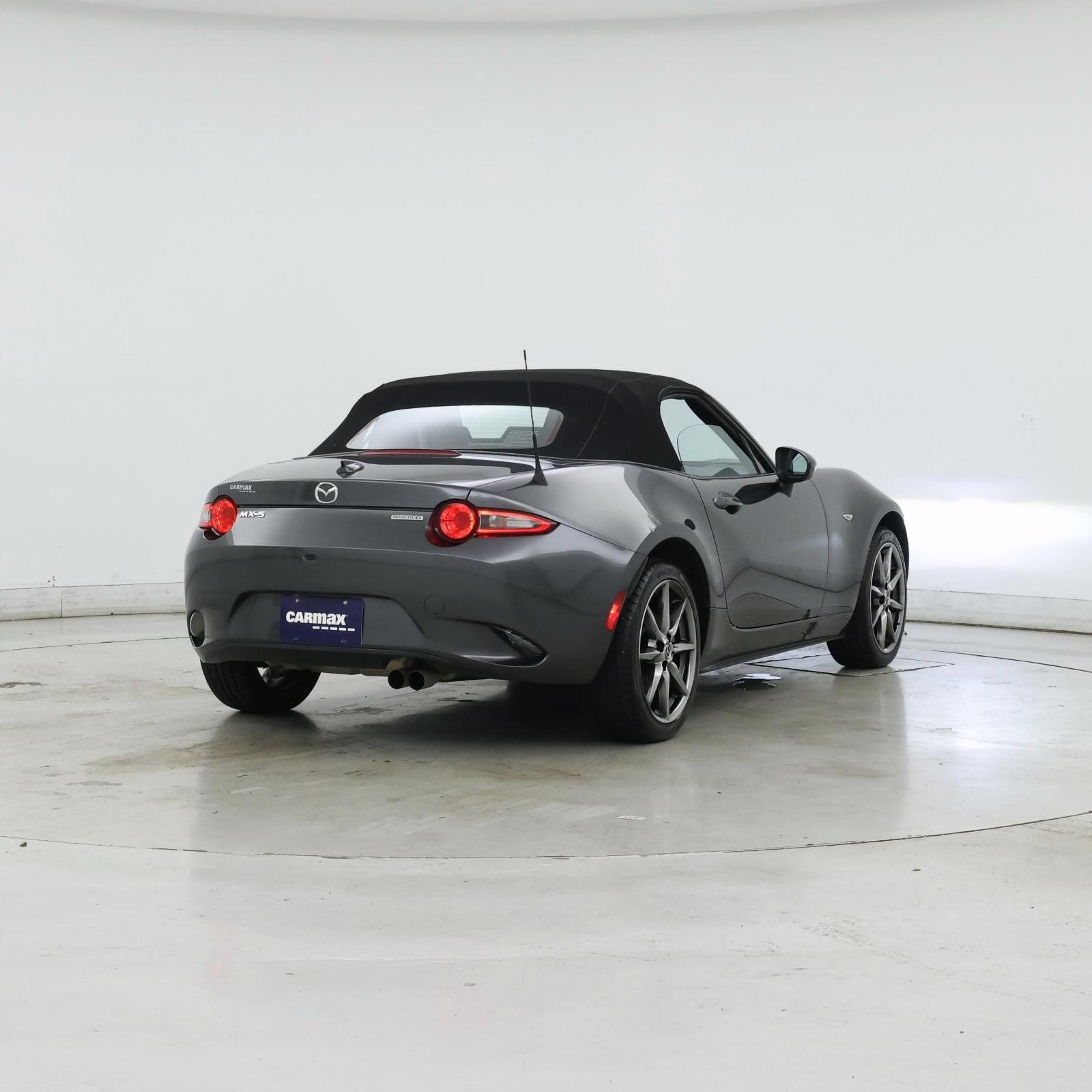 Thumbnail: 2022 Mazda MX-5 Miata - 8