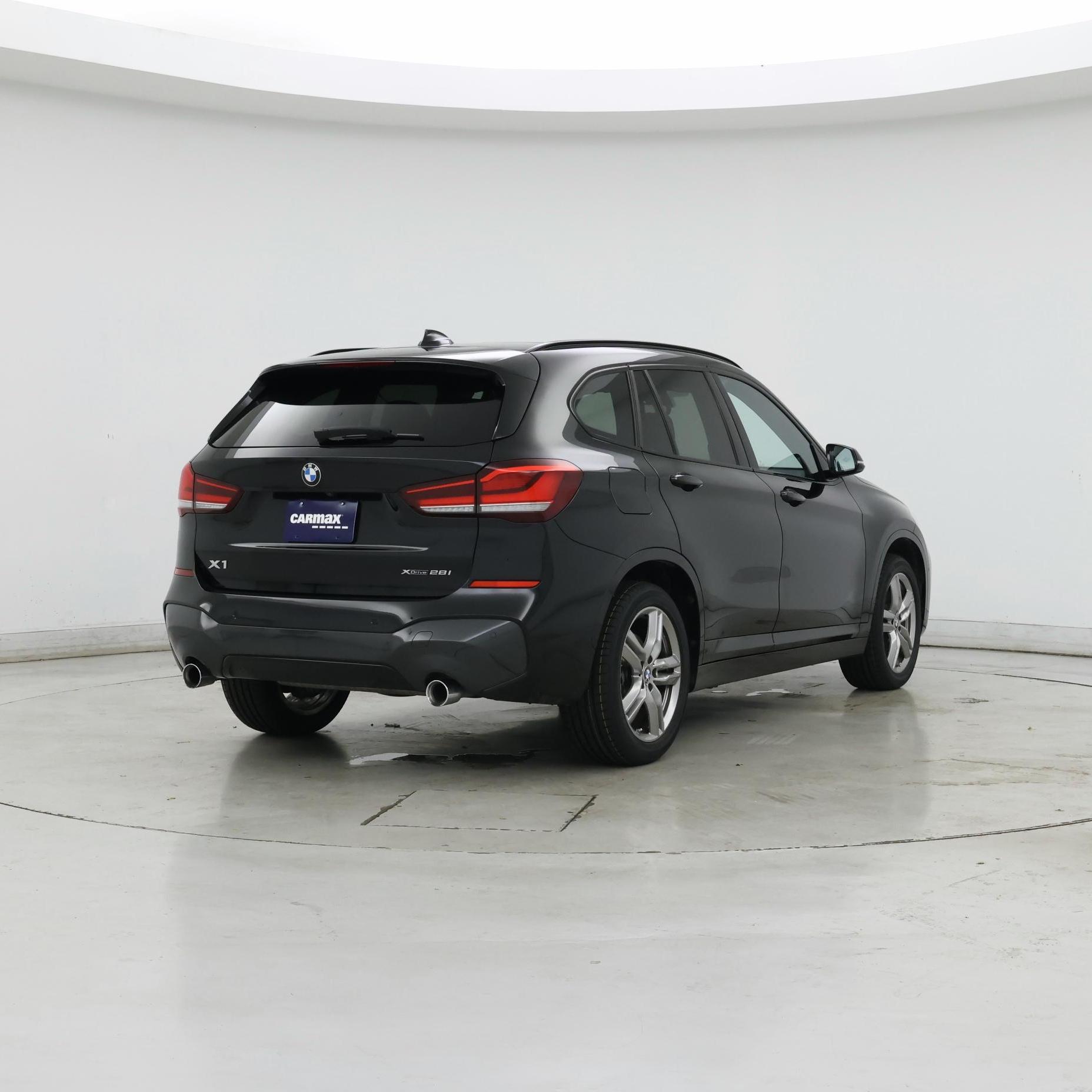 Thumbnail: 2021 BMW X1 - 8