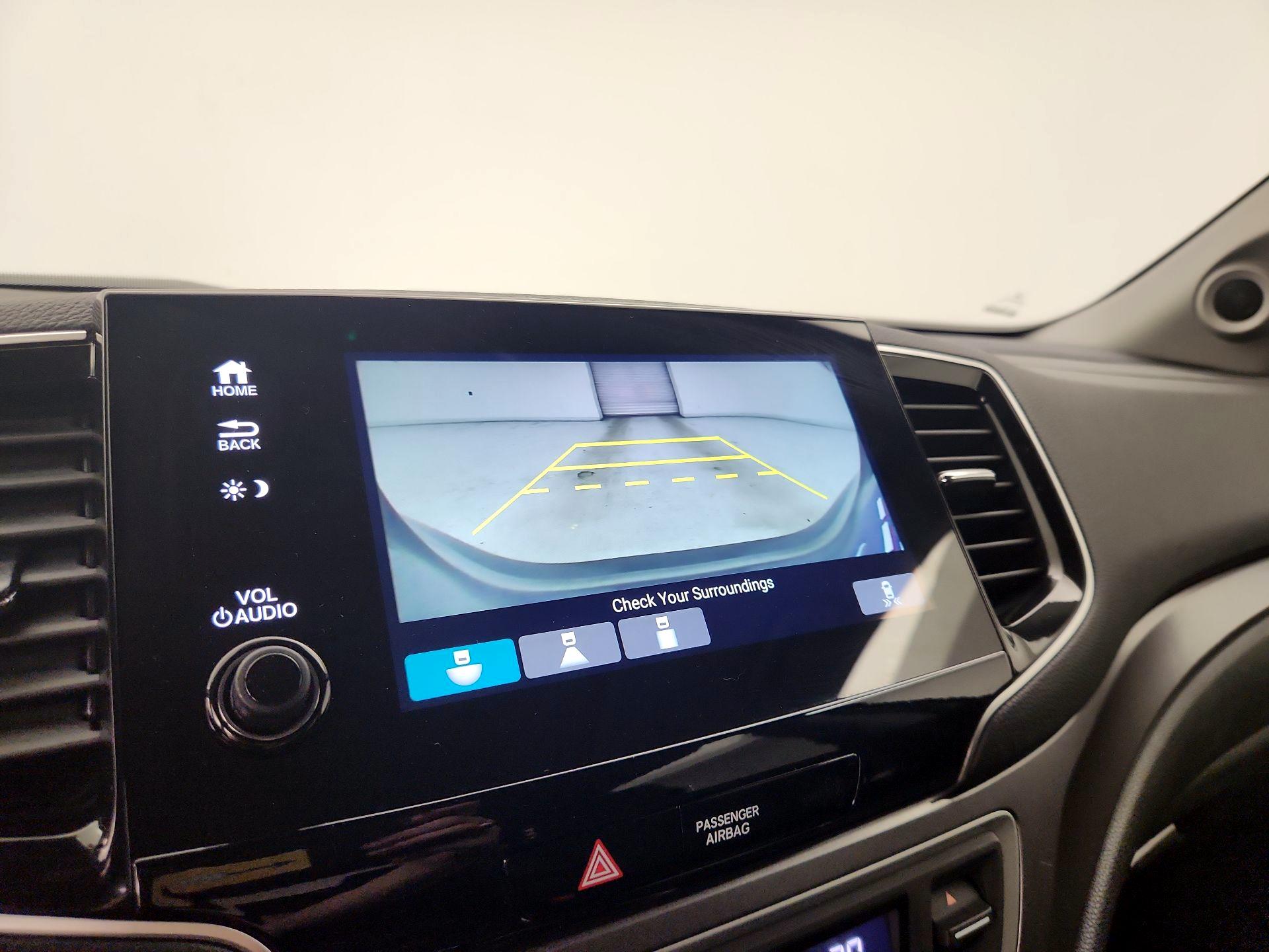 Thumbnail: 2019 Honda Pilot - 14