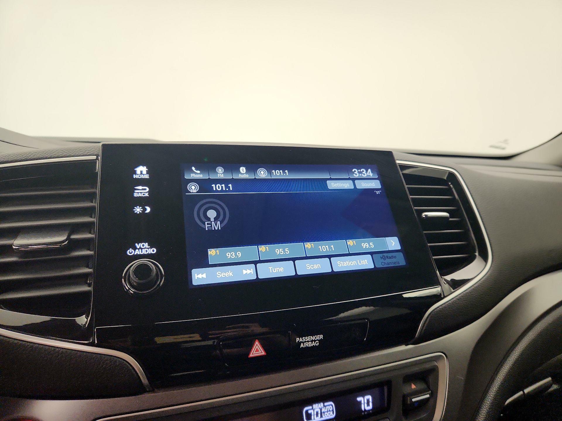 Thumbnail: 2019 Honda Pilot - 15