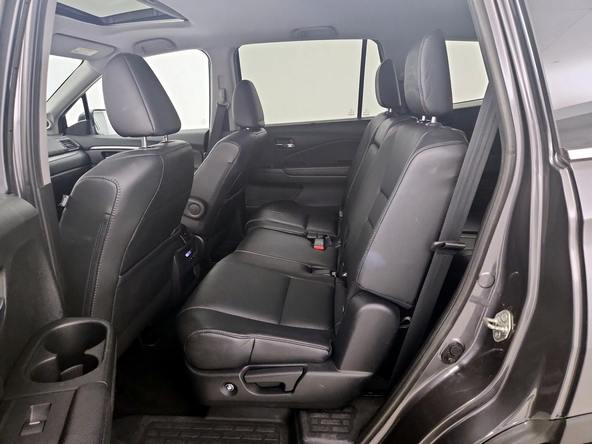 Thumbnail: 2019 Honda Pilot - 20