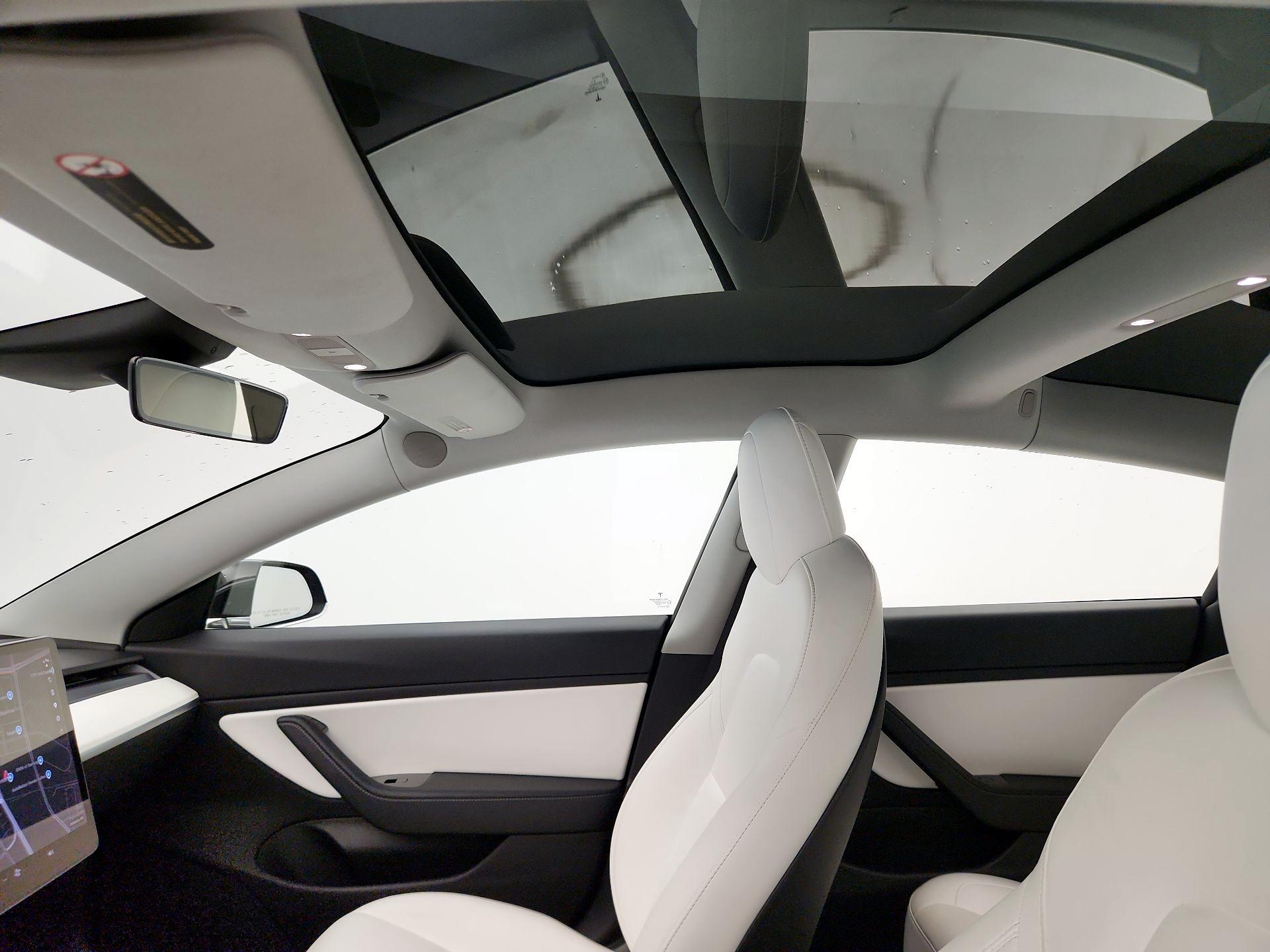 Thumbnail: 2018 Tesla Model 3 - 20