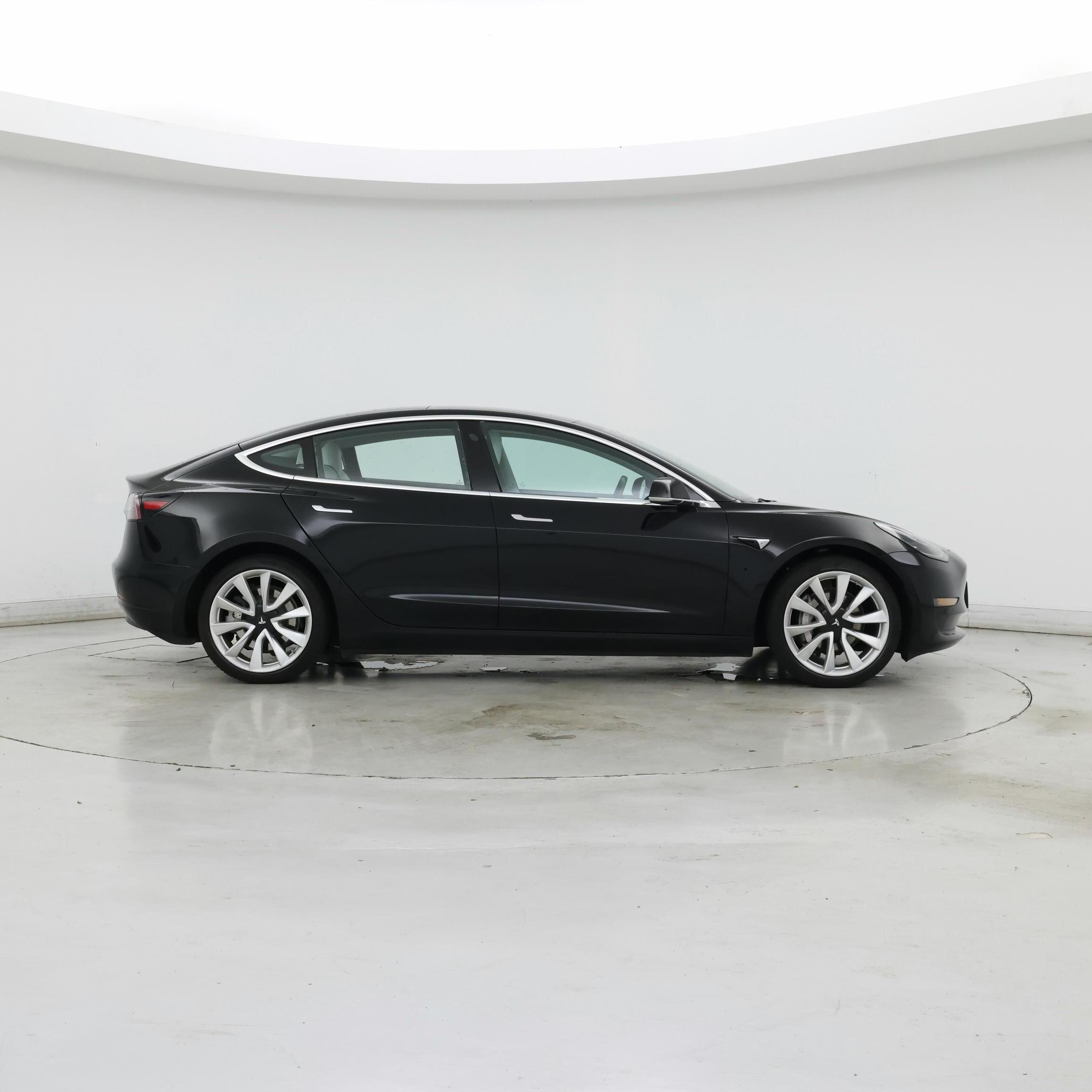 Thumbnail: 2018 Tesla Model 3 - 7
