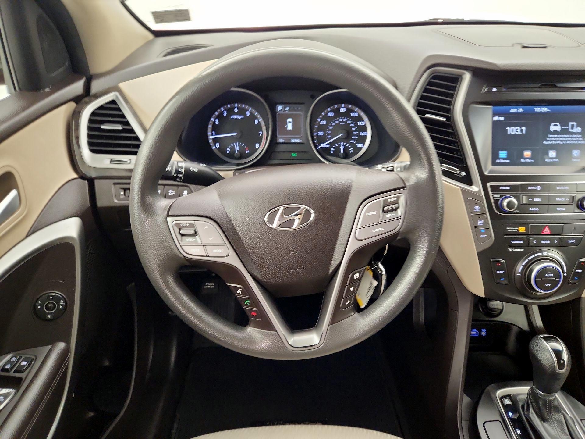 Thumbnail: 2017 Hyundai Santa Fe - 10