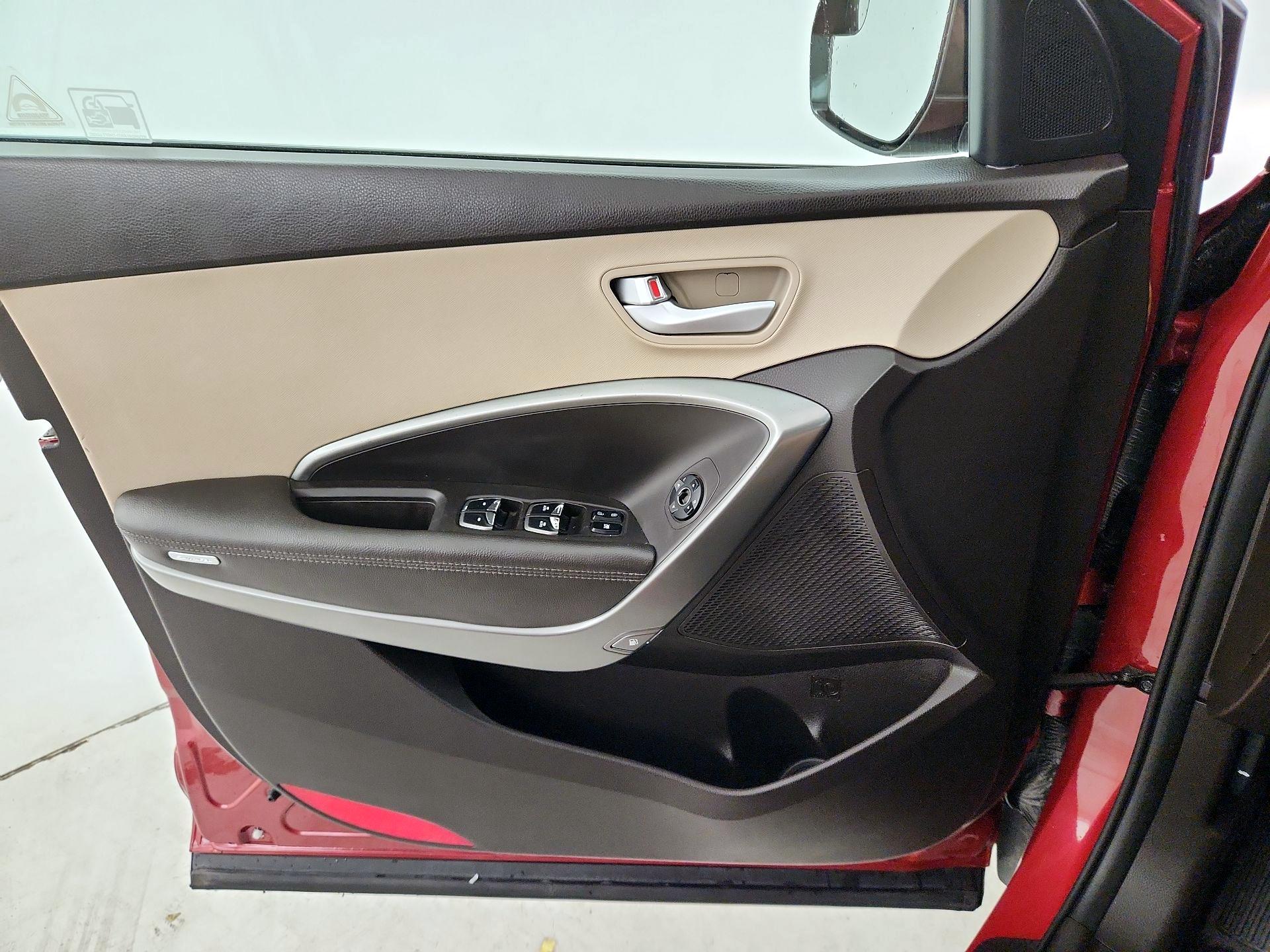 Thumbnail: 2017 Hyundai Santa Fe - 12