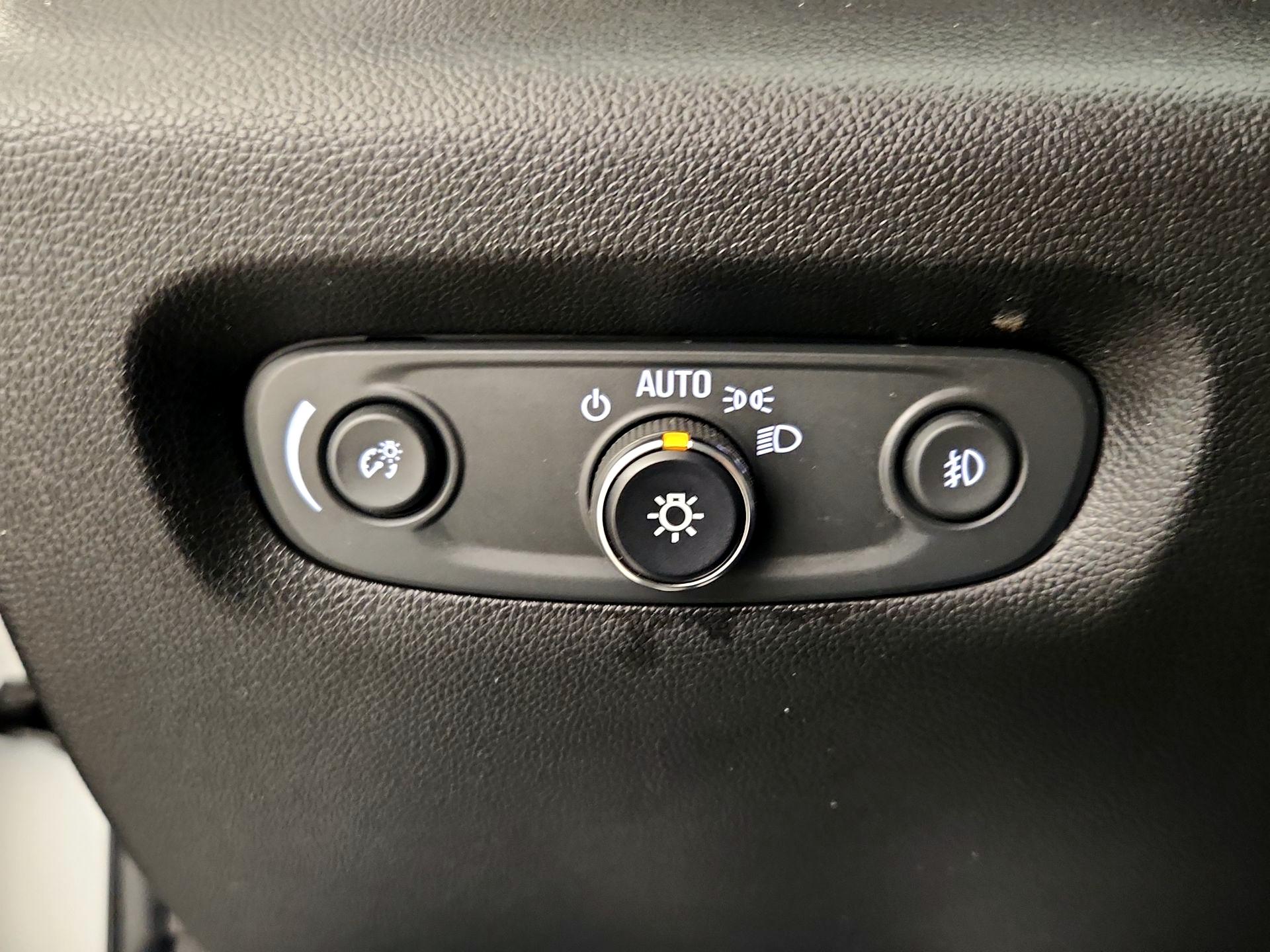 Thumbnail: 2019 Chevrolet Traverse - 13