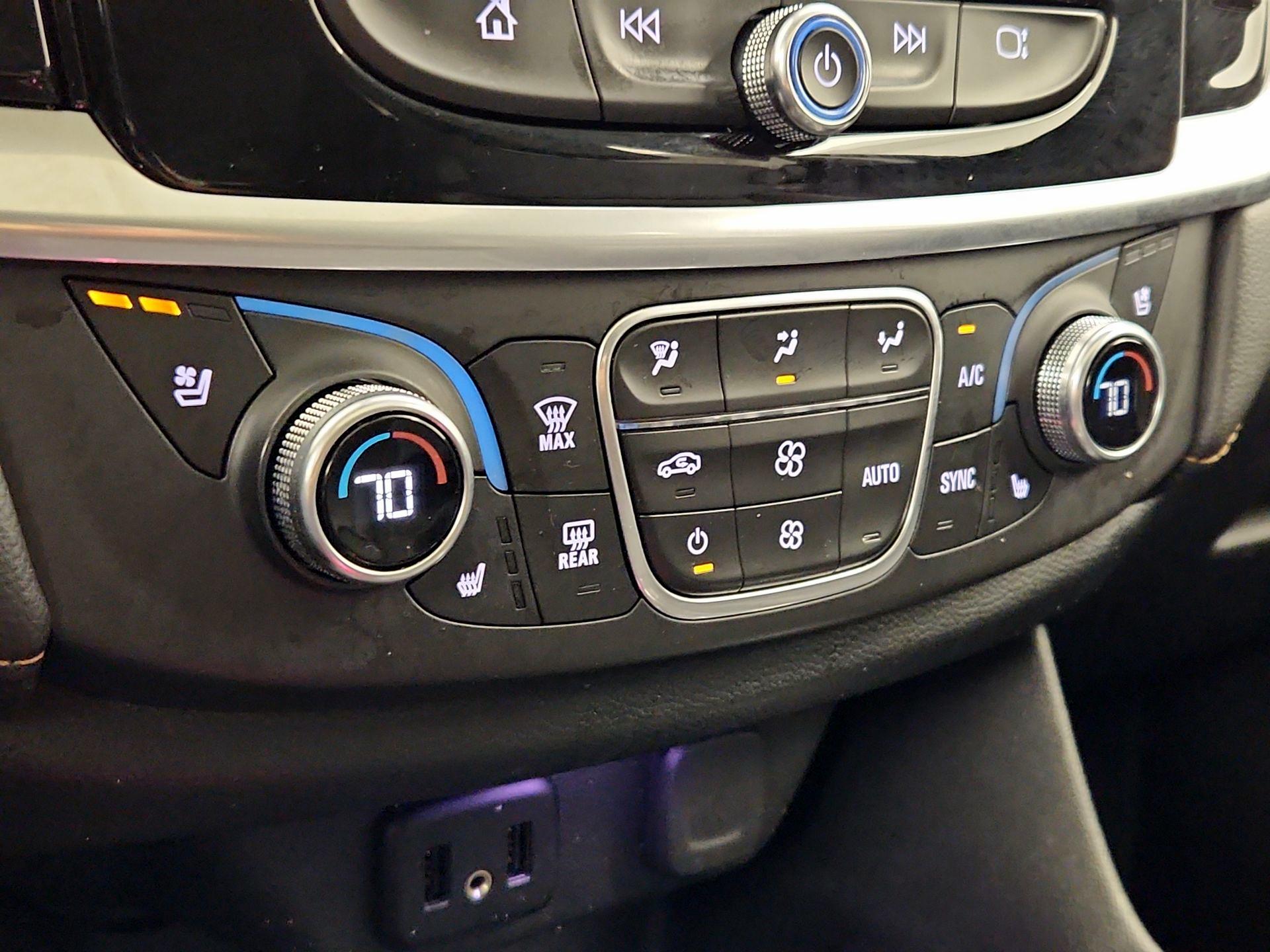 Thumbnail: 2019 Chevrolet Traverse - 17