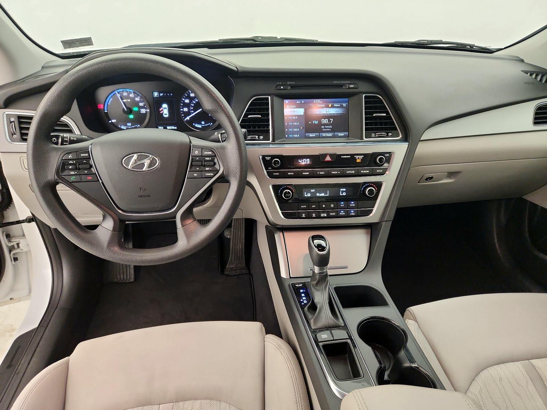 Thumbnail: 2017 Hyundai Sonata - 9
