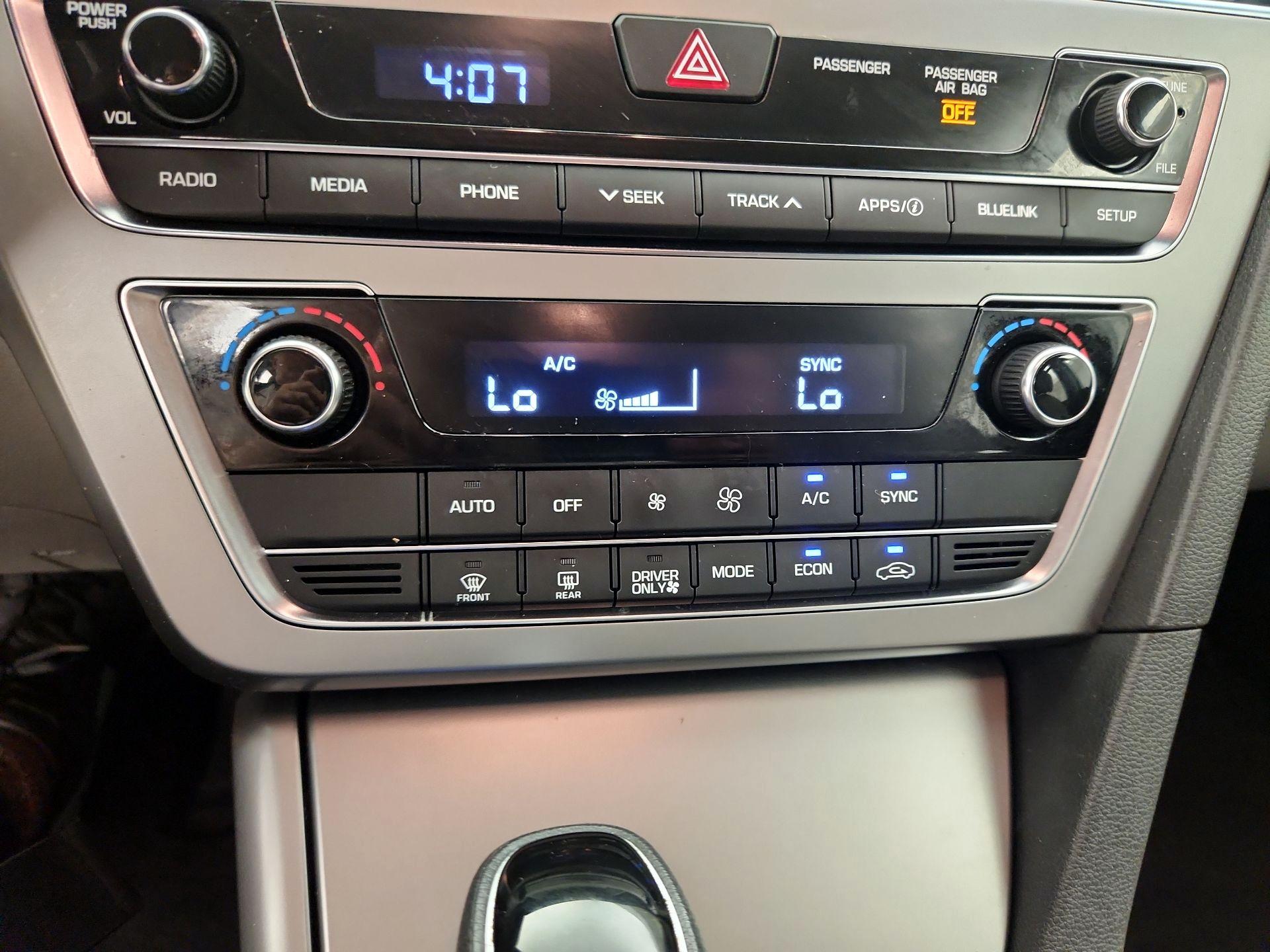 Thumbnail: 2017 Hyundai Sonata - 16