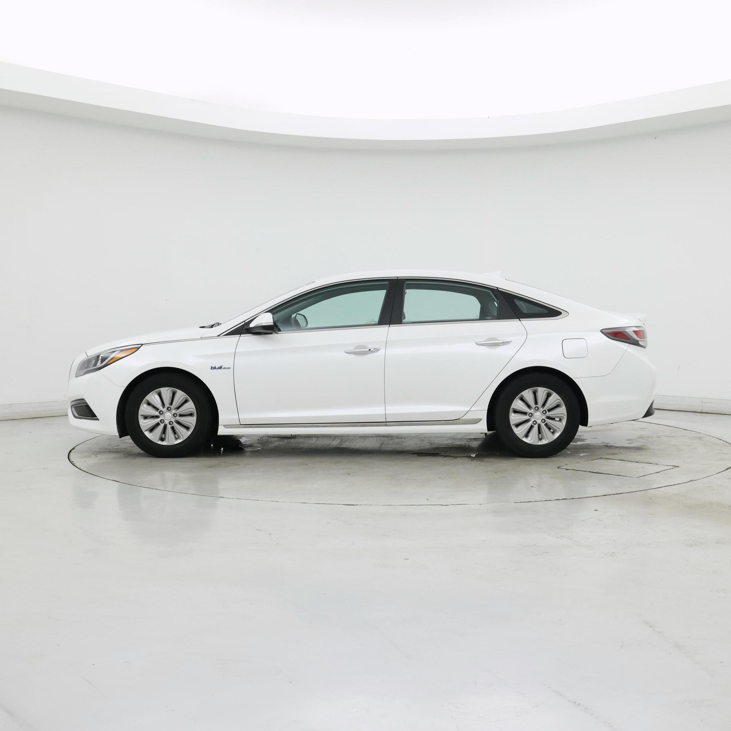 Thumbnail: 2017 Hyundai Sonata - 3
