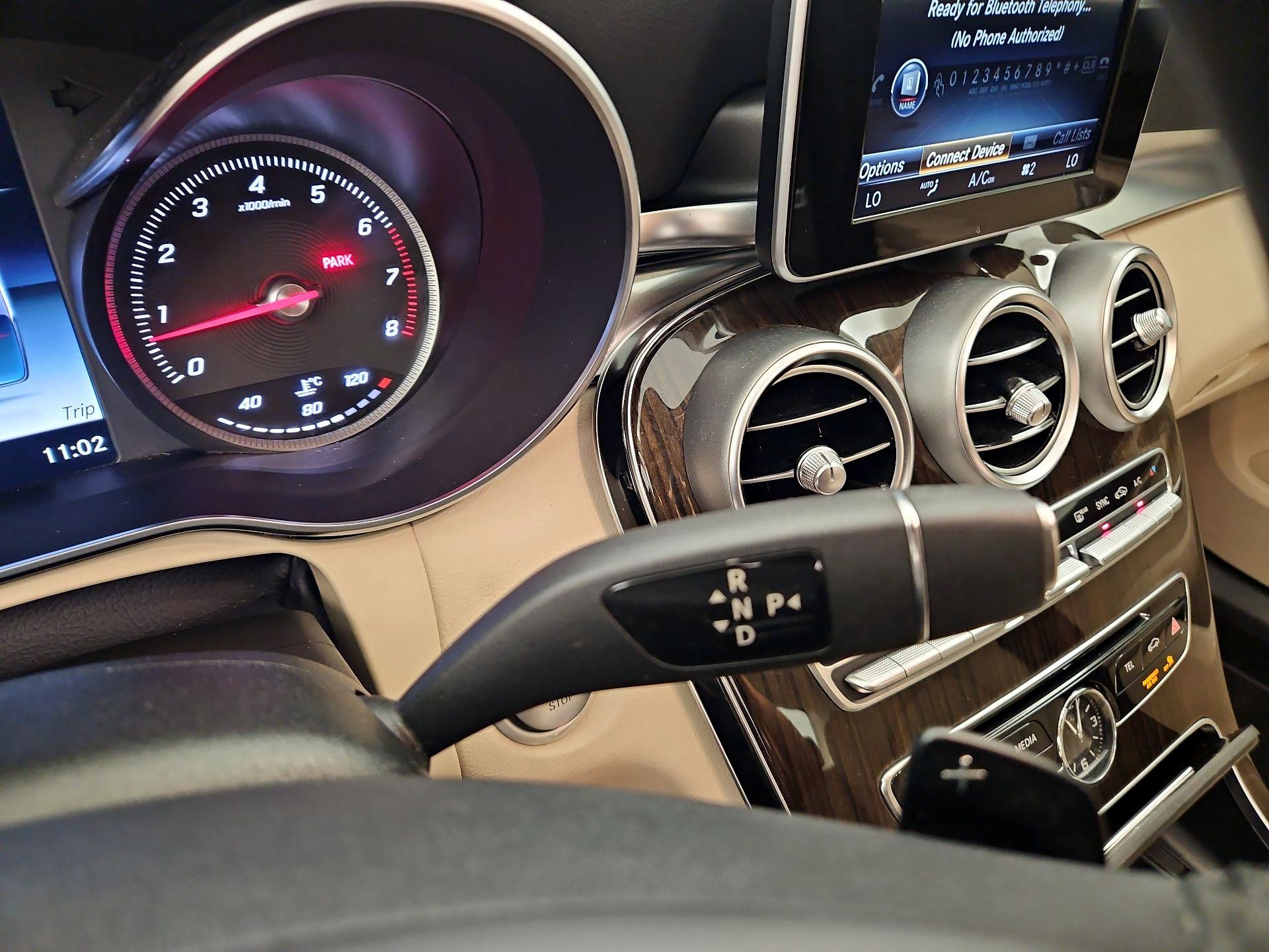 Thumbnail: 2015 Mercedes-Benz C-Class - 17