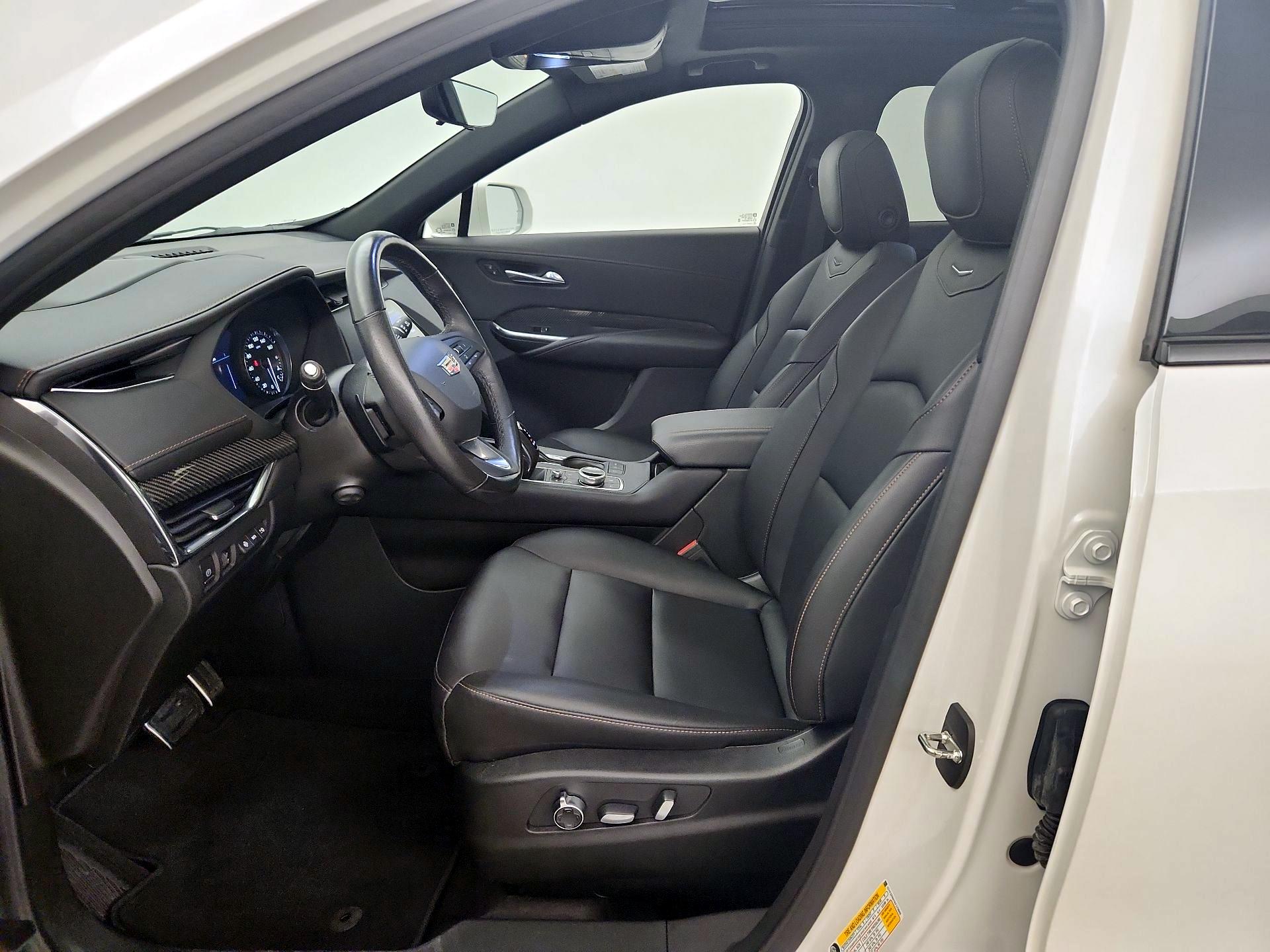 Thumbnail: 2019 Cadillac XT4 - 11