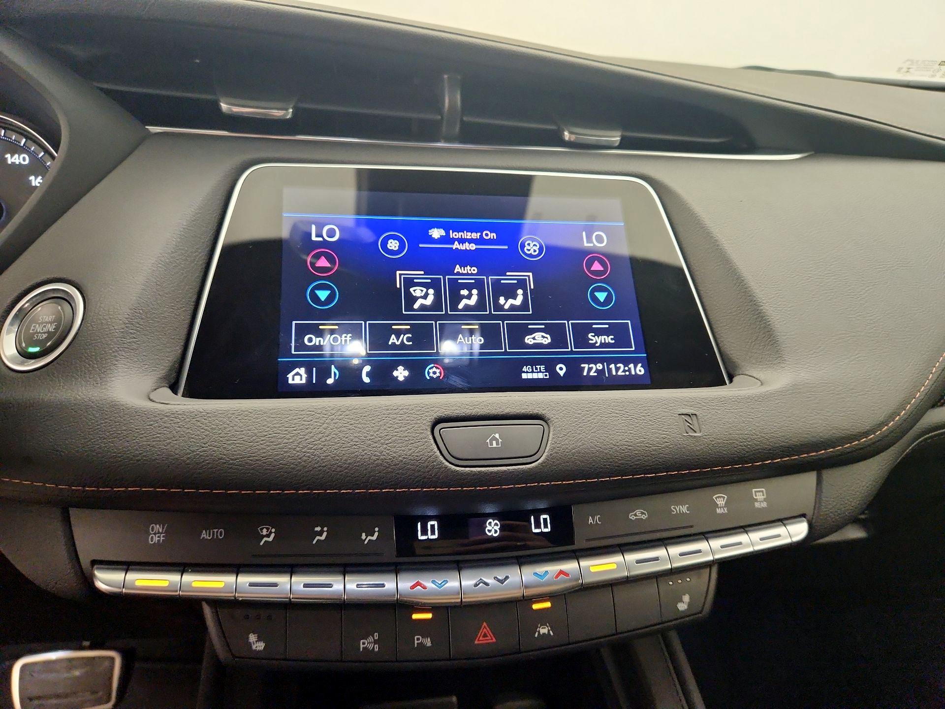 Thumbnail: 2019 Cadillac XT4 - 16