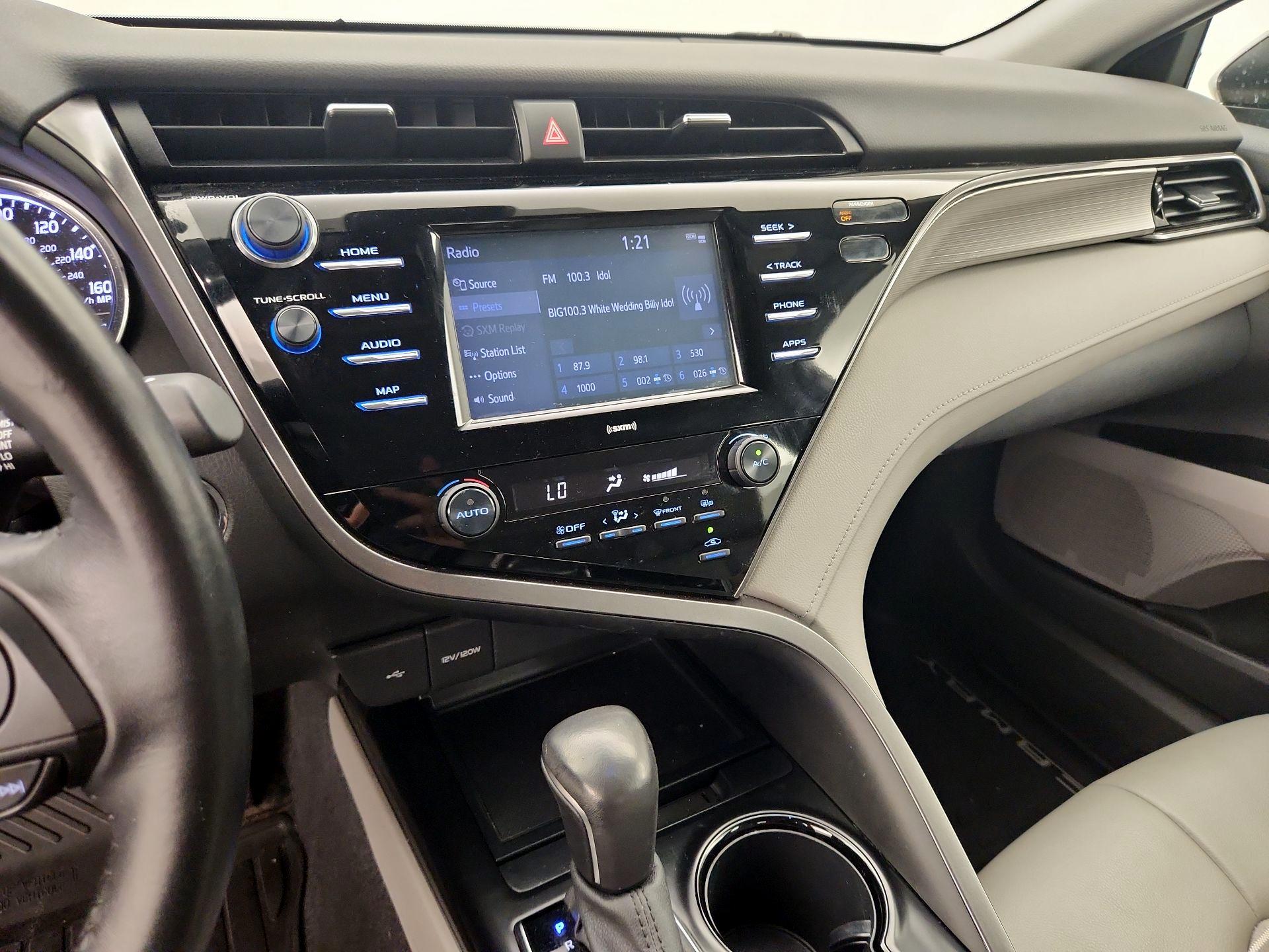 Thumbnail: 2020 Toyota Camry - 15