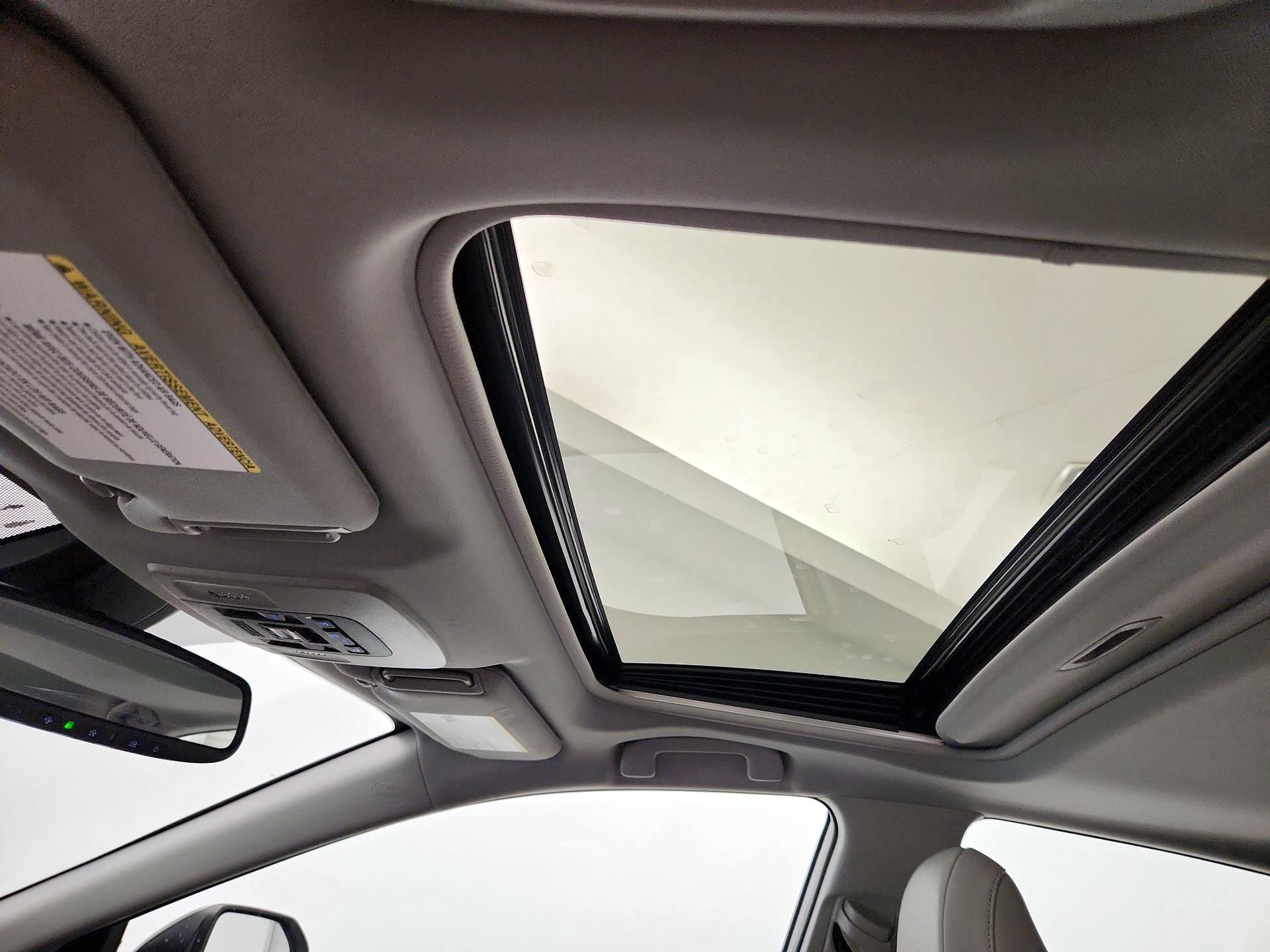 Thumbnail: 2020 Toyota Camry - 19