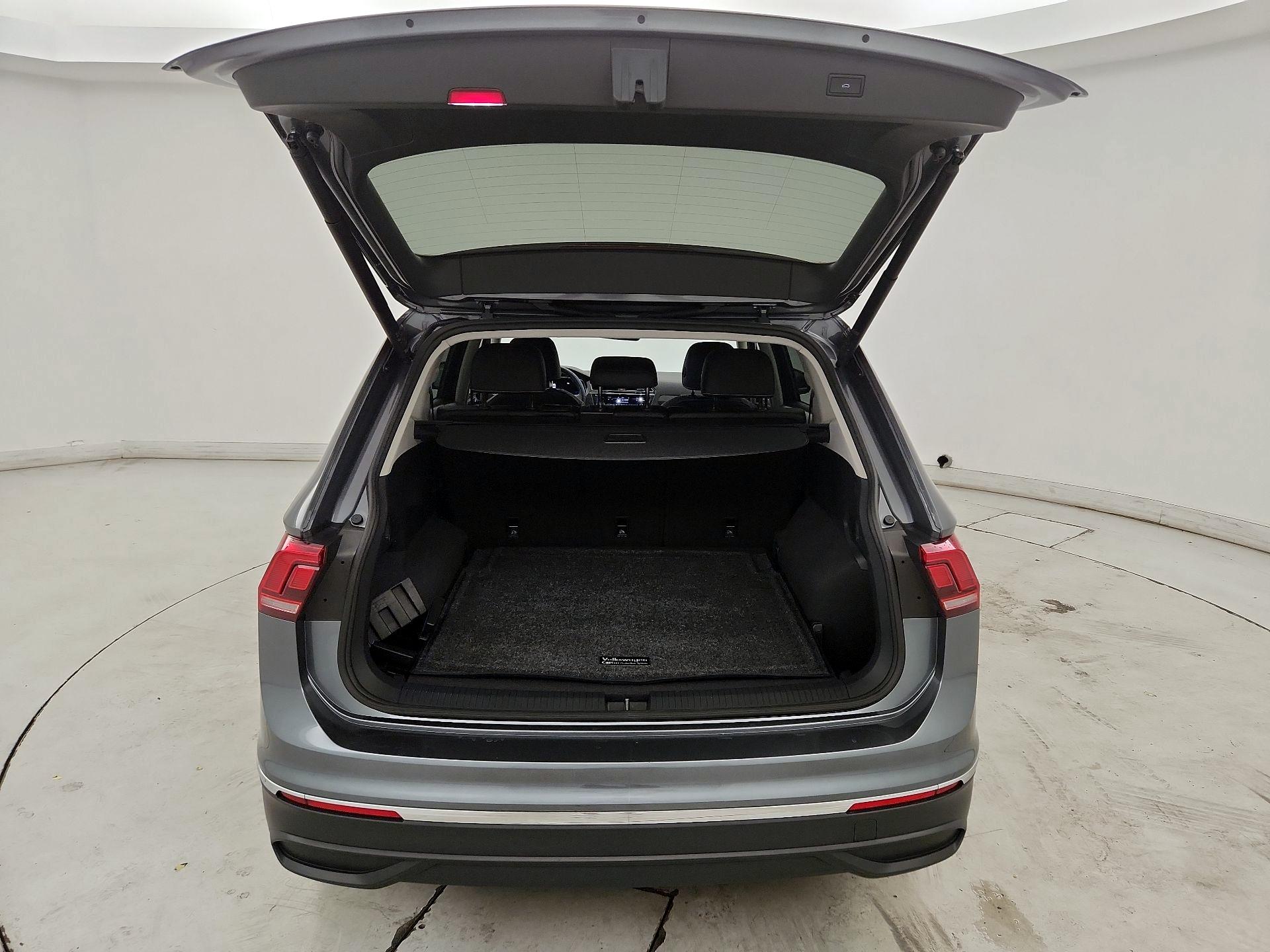 Thumbnail: 2024 Volkswagen Tiguan - 20