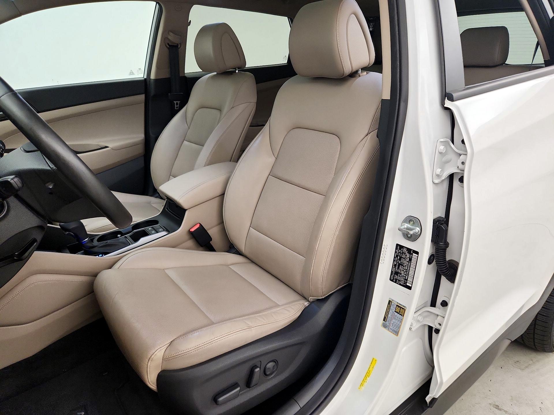 Thumbnail: 2016 Hyundai Tucson - 11