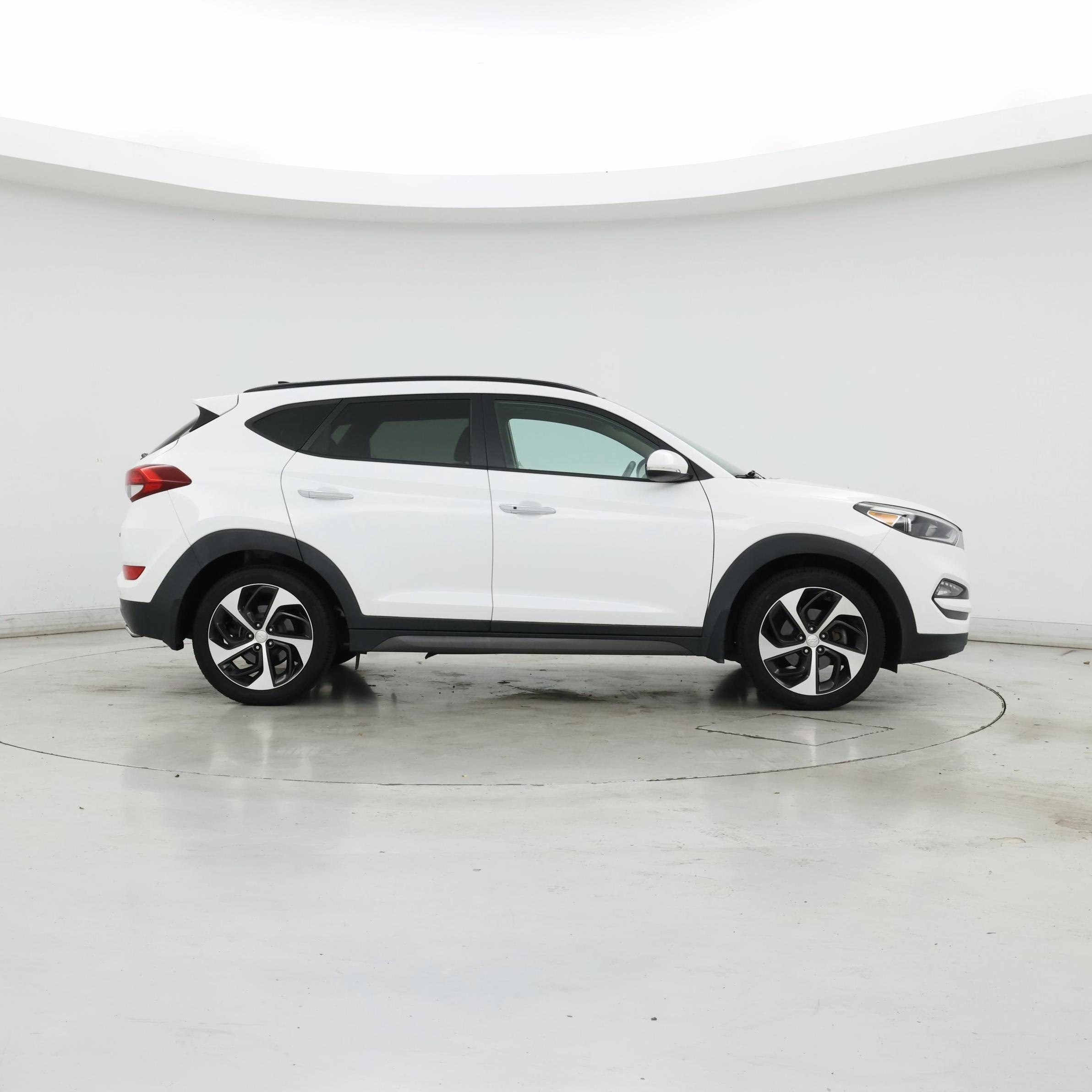Thumbnail: 2016 Hyundai Tucson - 7
