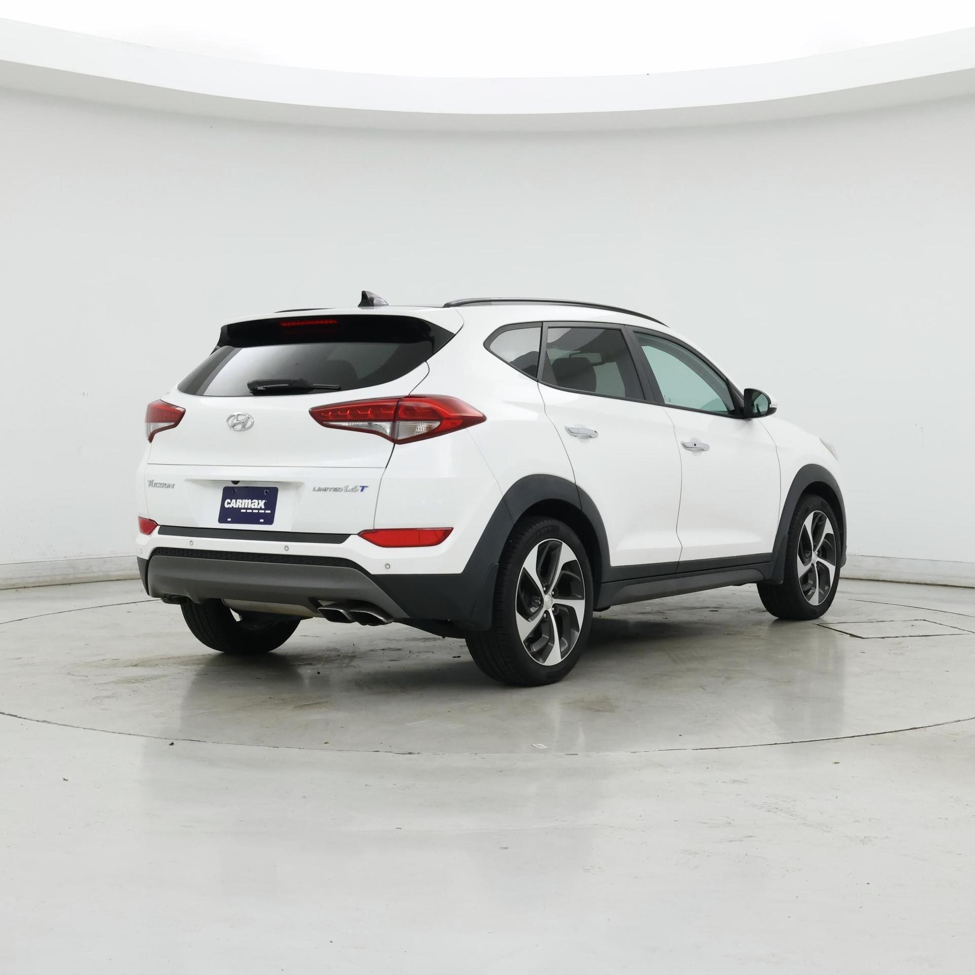Thumbnail: 2016 Hyundai Tucson - 8