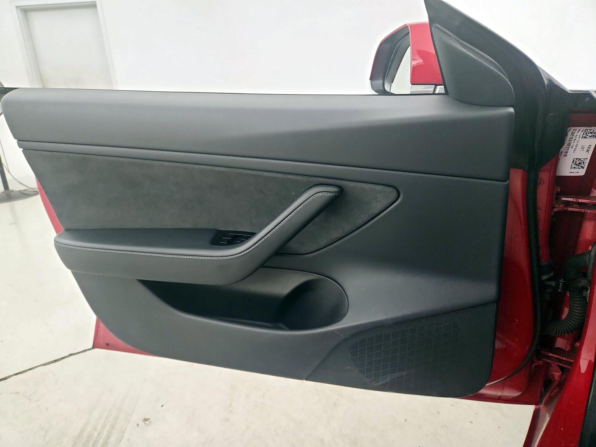 Thumbnail: 2019 Tesla Model 3 - 12