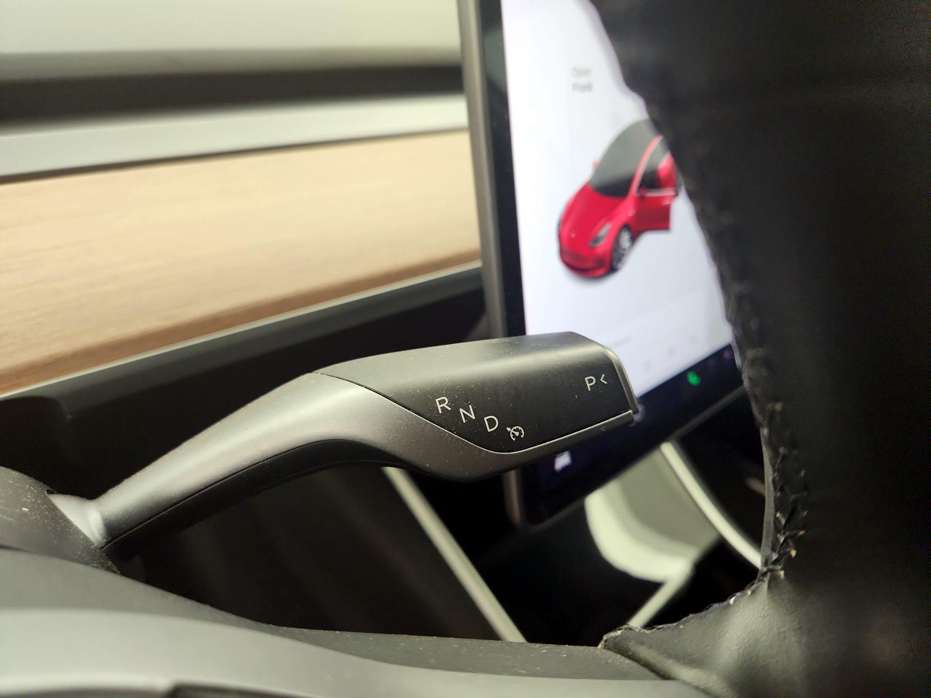 Thumbnail: 2019 Tesla Model 3 - 17