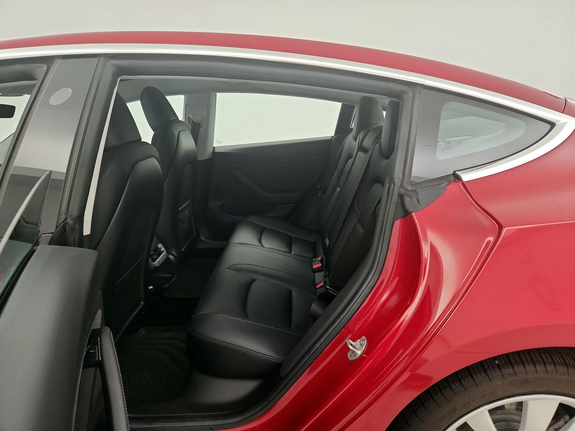 Thumbnail: 2019 Tesla Model 3 - 18