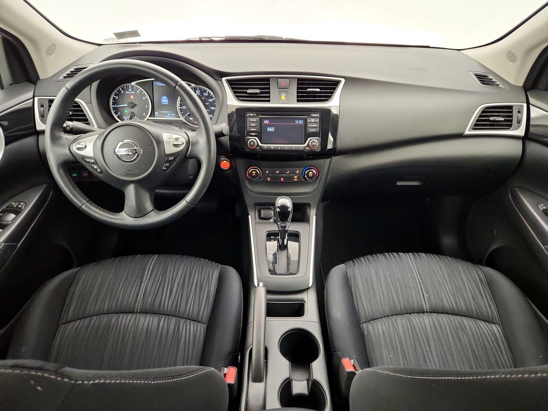 Thumbnail: 2017 Nissan Sentra - 9