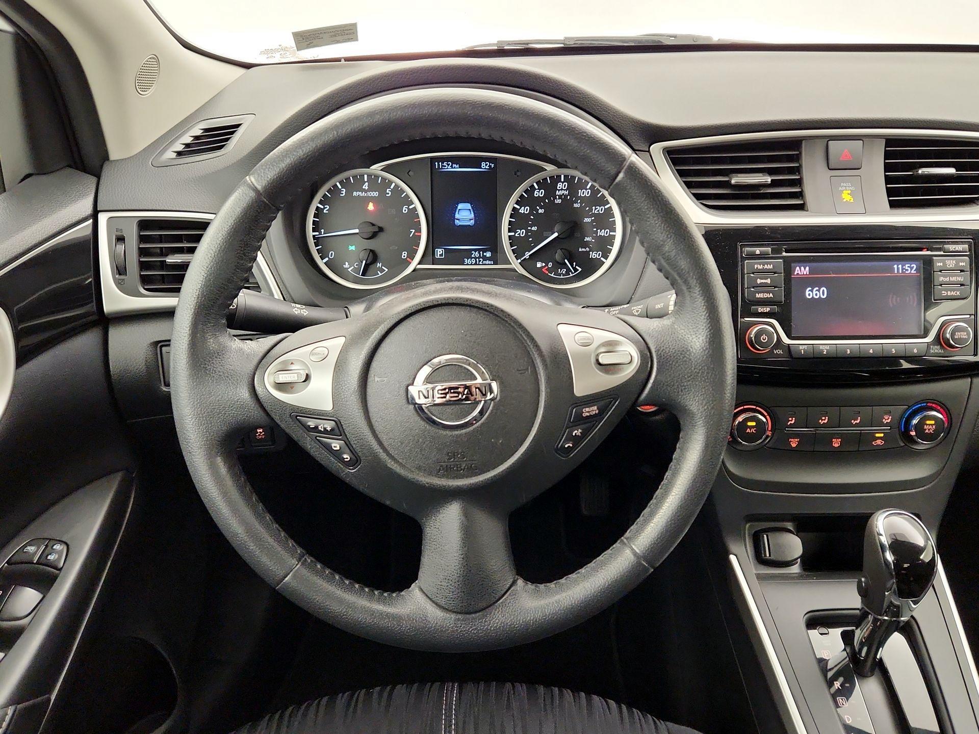 Thumbnail: 2017 Nissan Sentra - 10
