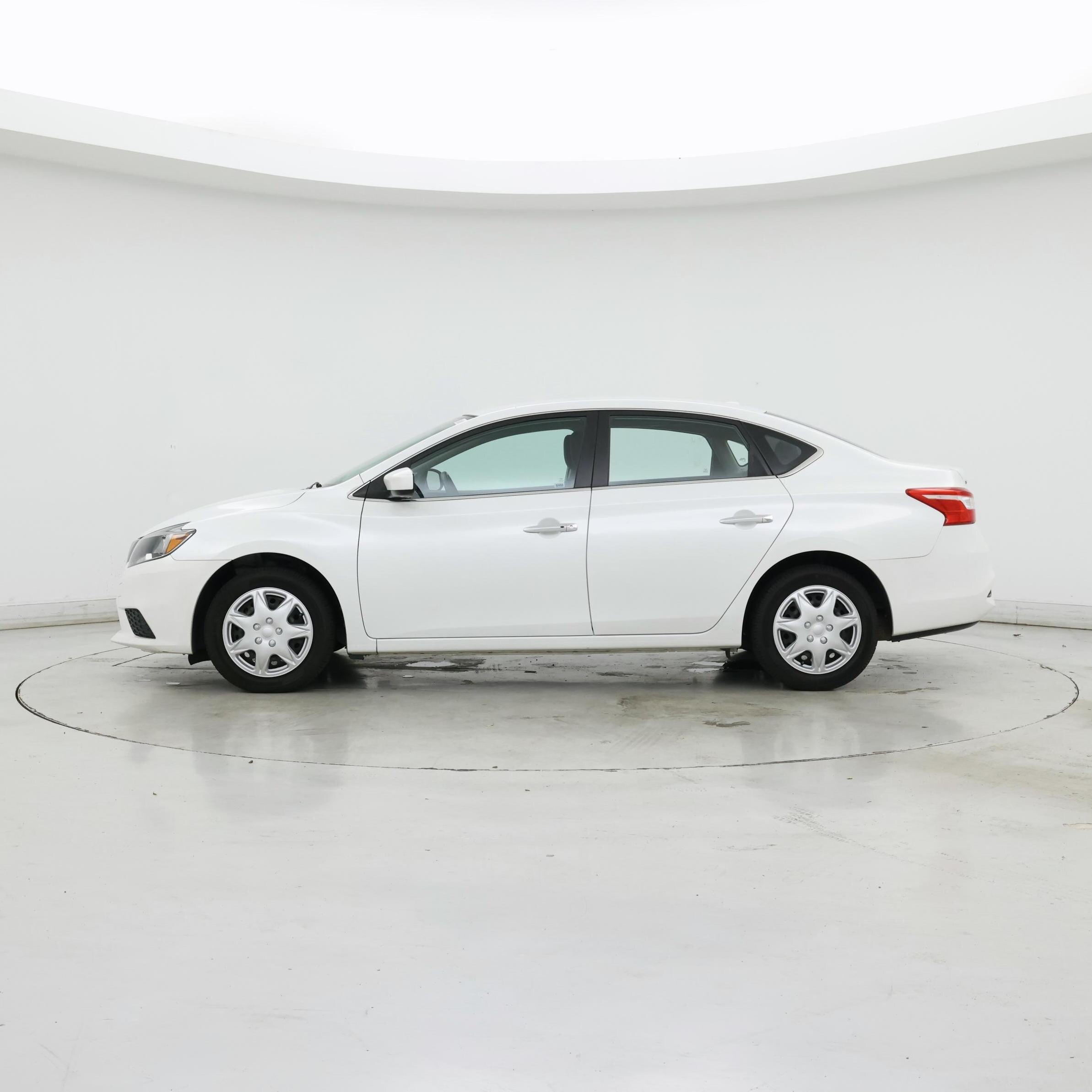 Thumbnail: 2017 Nissan Sentra - 3
