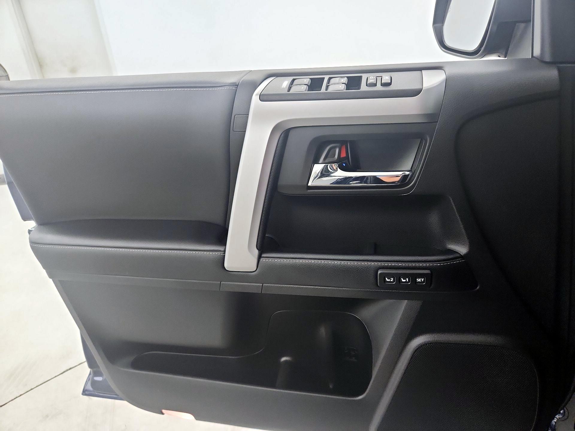 Thumbnail: 2023 Toyota 4Runner - 12