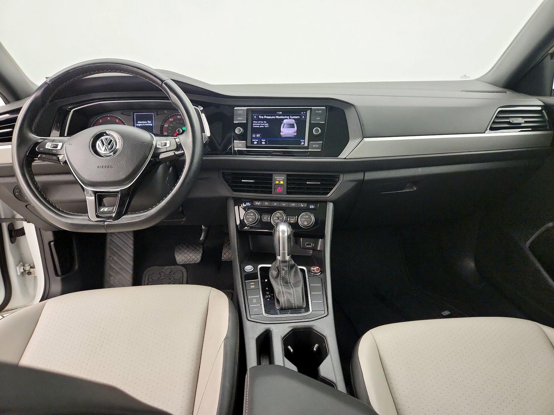 Thumbnail: 2019 Volkswagen Jetta - 9