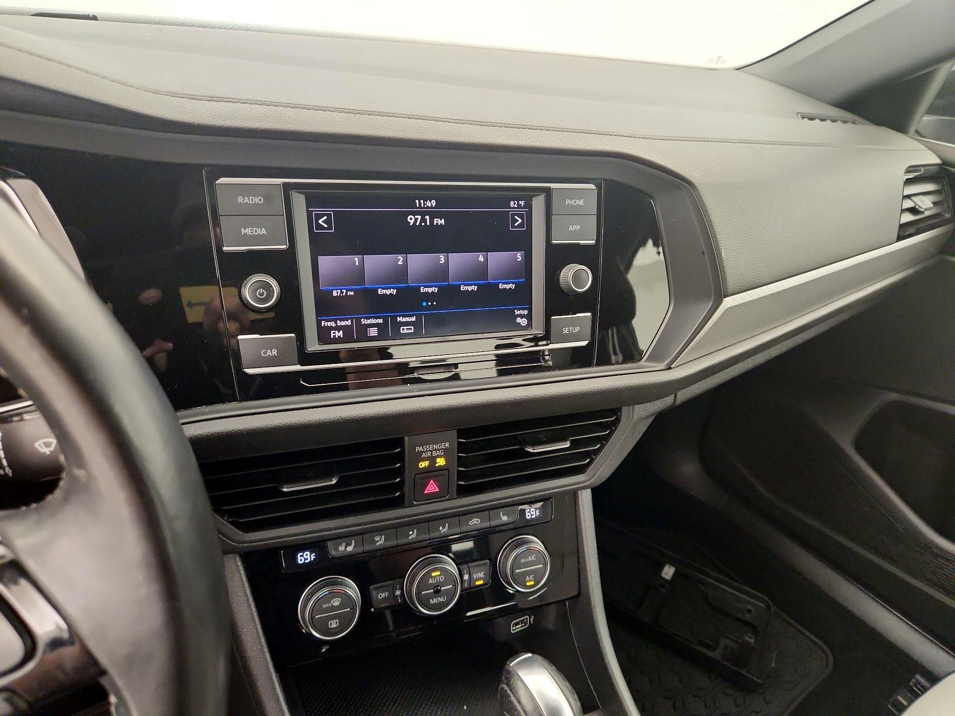 Thumbnail: 2019 Volkswagen Jetta - 15