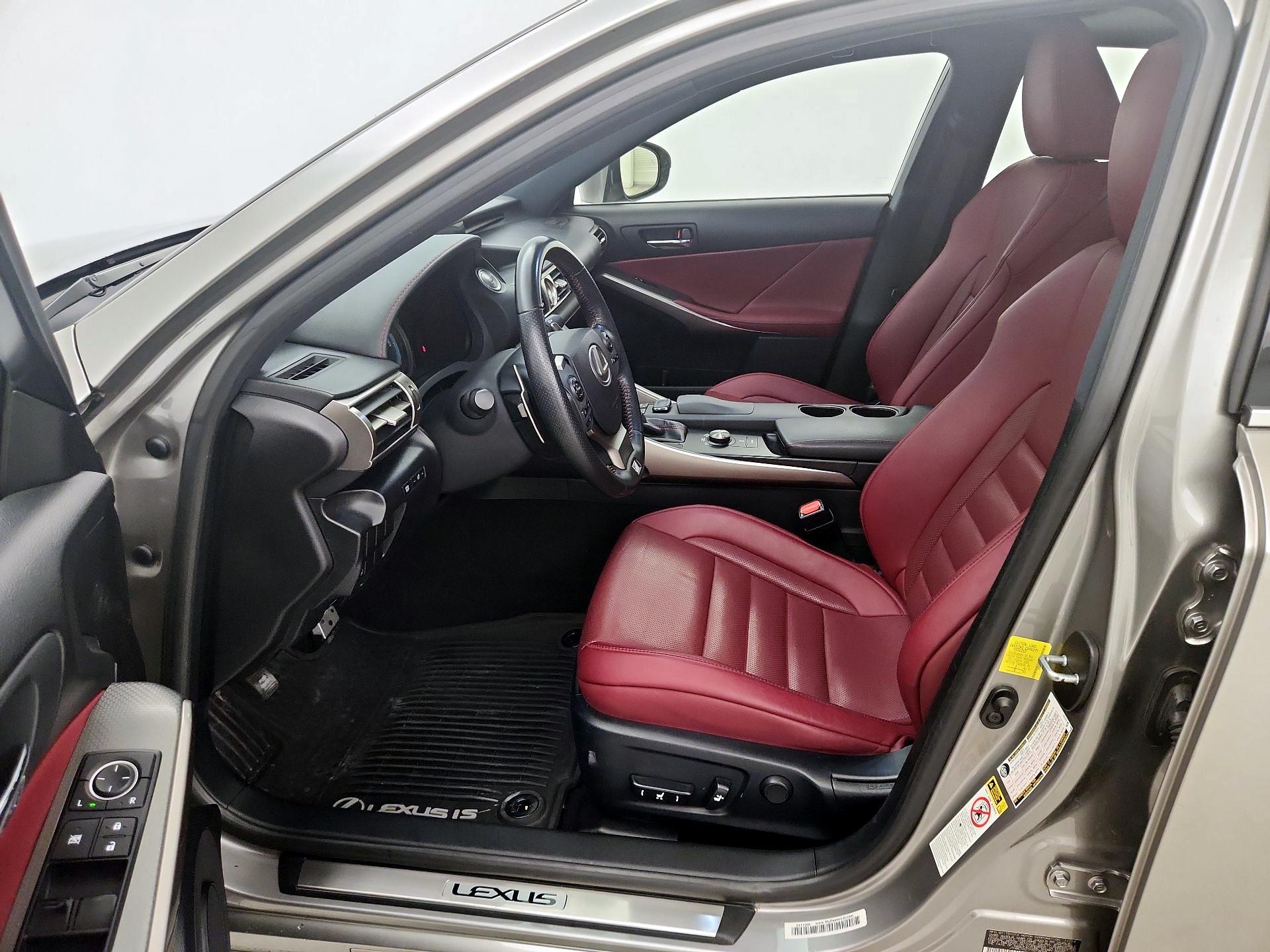 Thumbnail: 2015 Lexus IS - 11