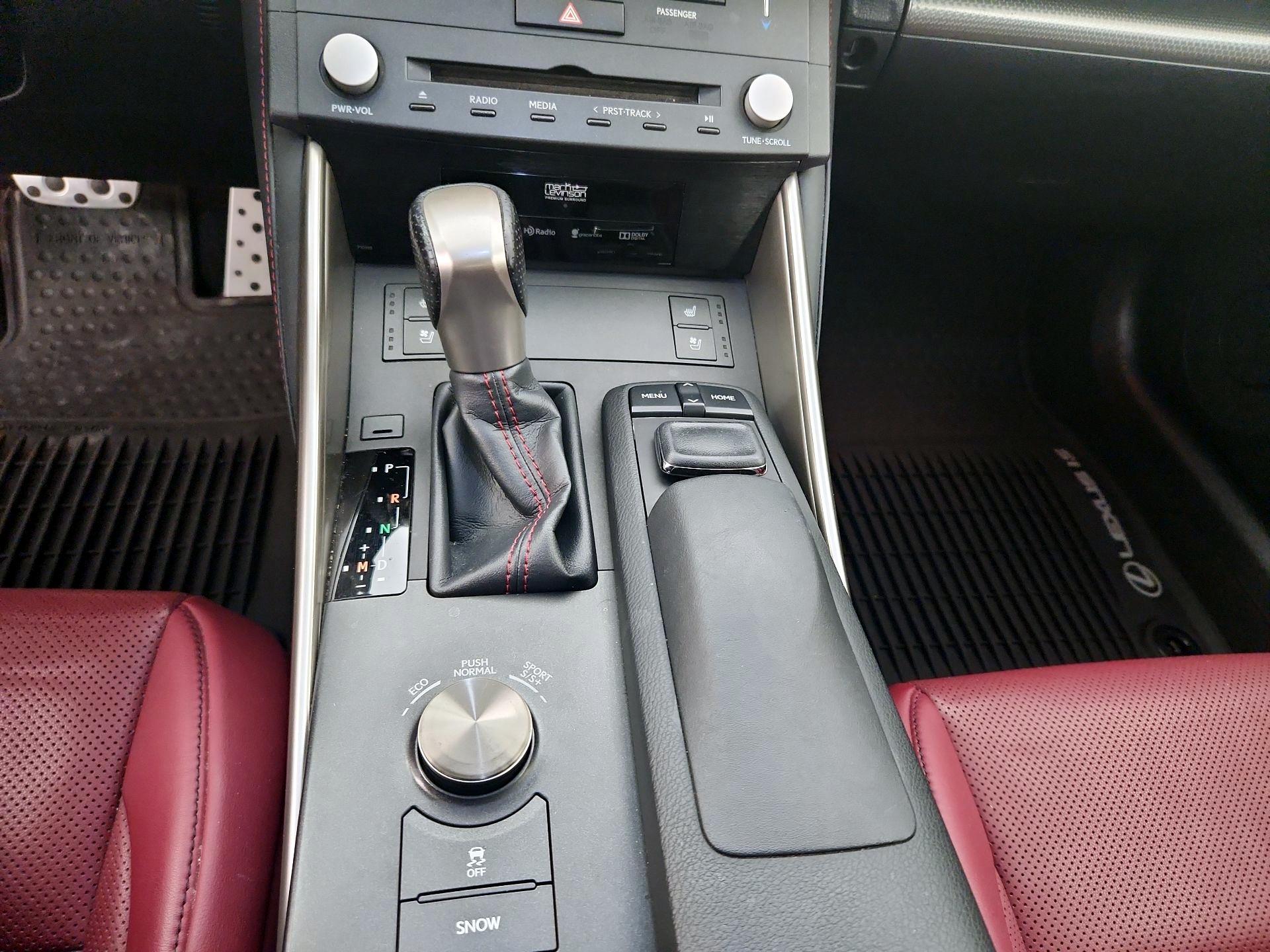 Thumbnail: 2015 Lexus IS - 17