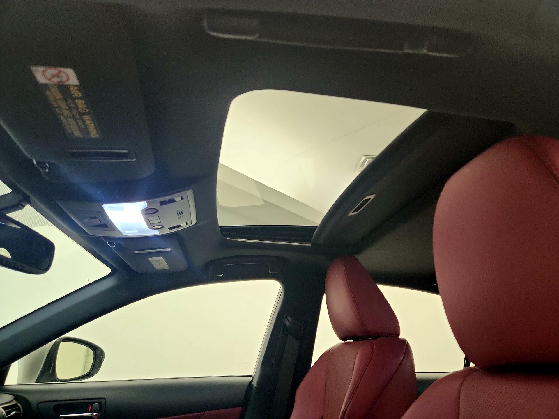Thumbnail: 2015 Lexus IS - 19