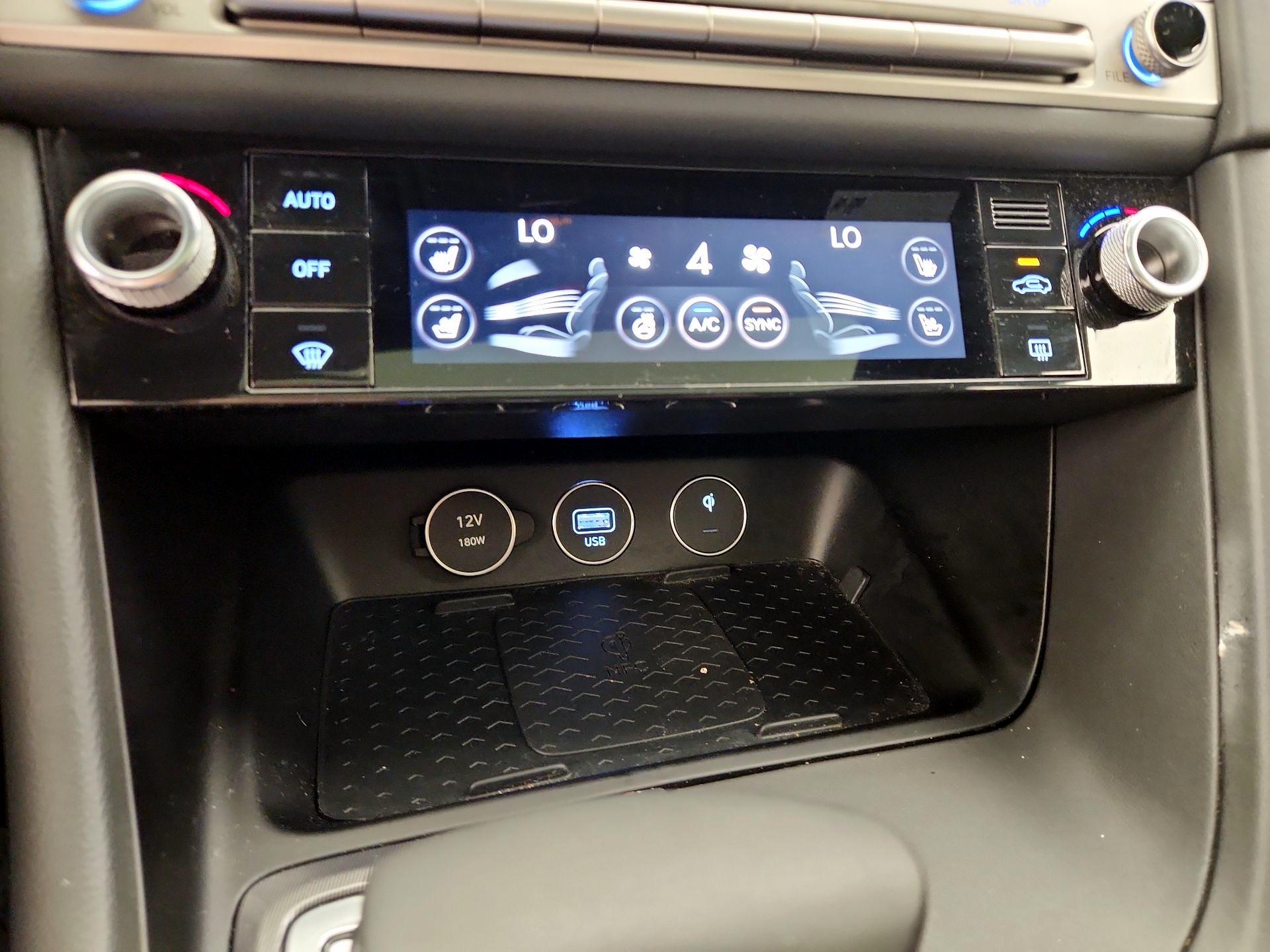 Thumbnail: 2024 Genesis G70 - 15