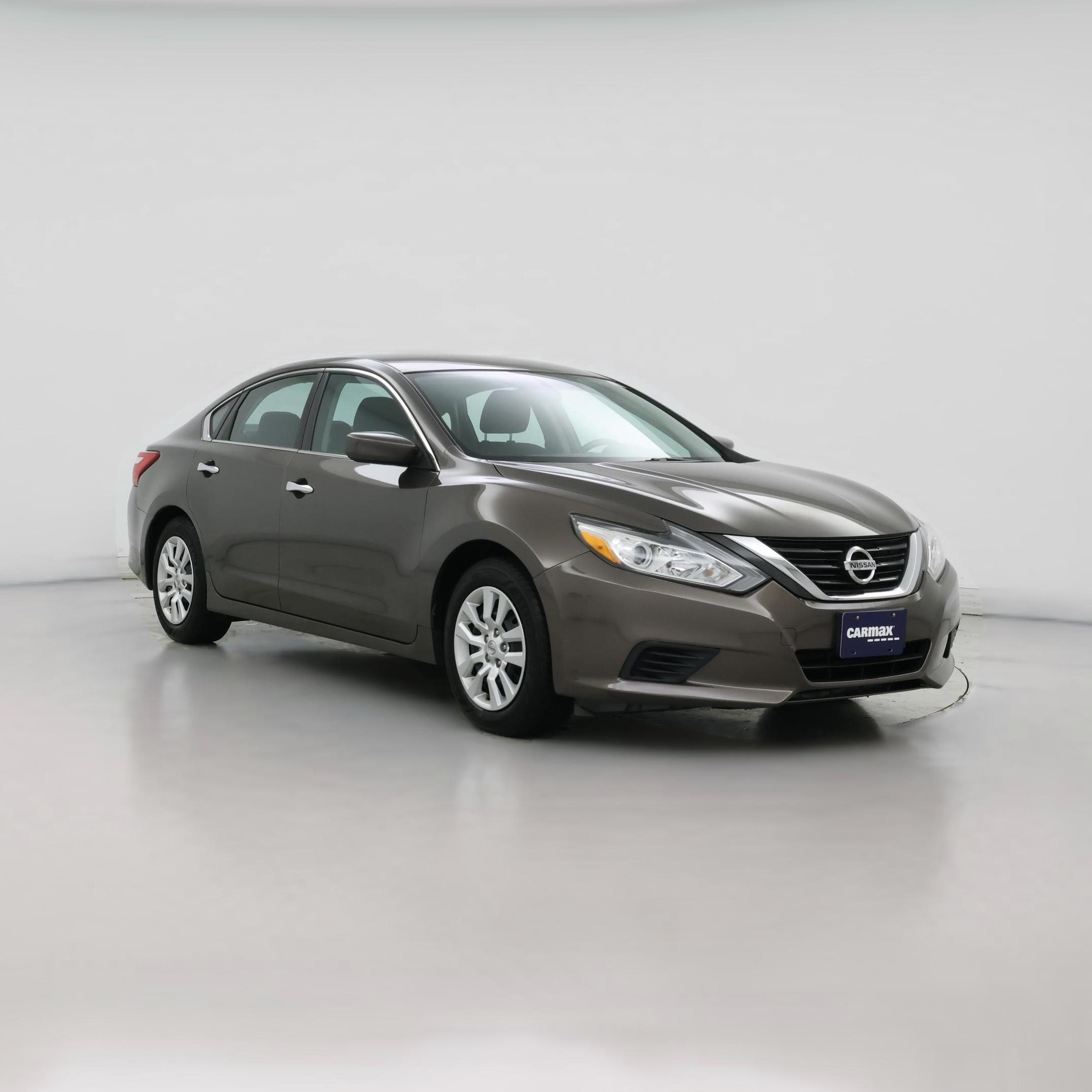 Thumbnail: 2016 Nissan Altima - 1