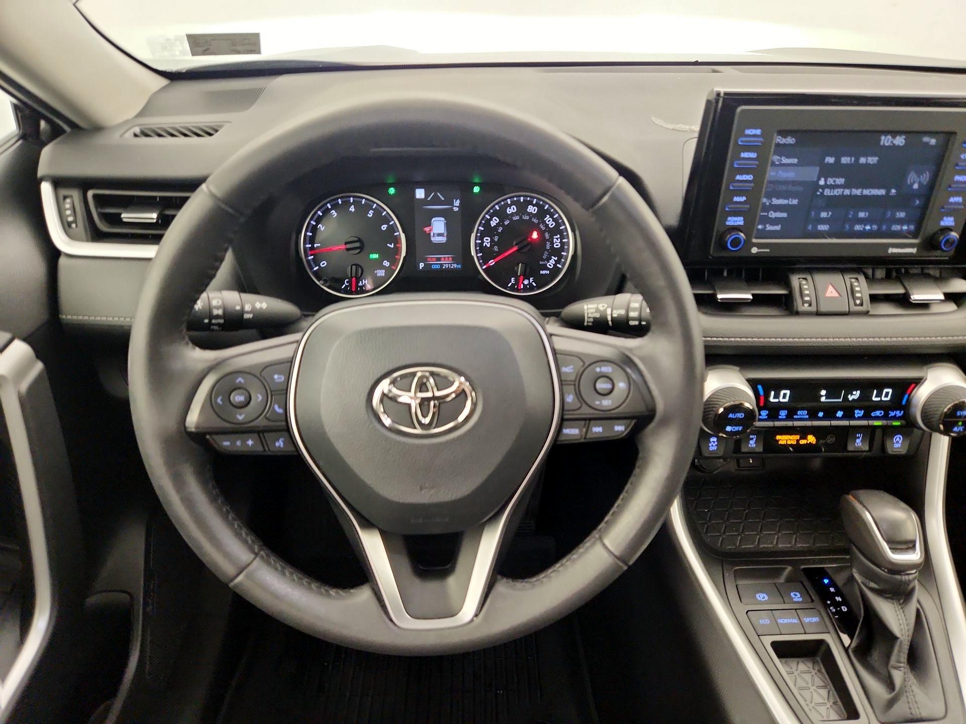 Thumbnail: 2022 Toyota RAV4 - 10