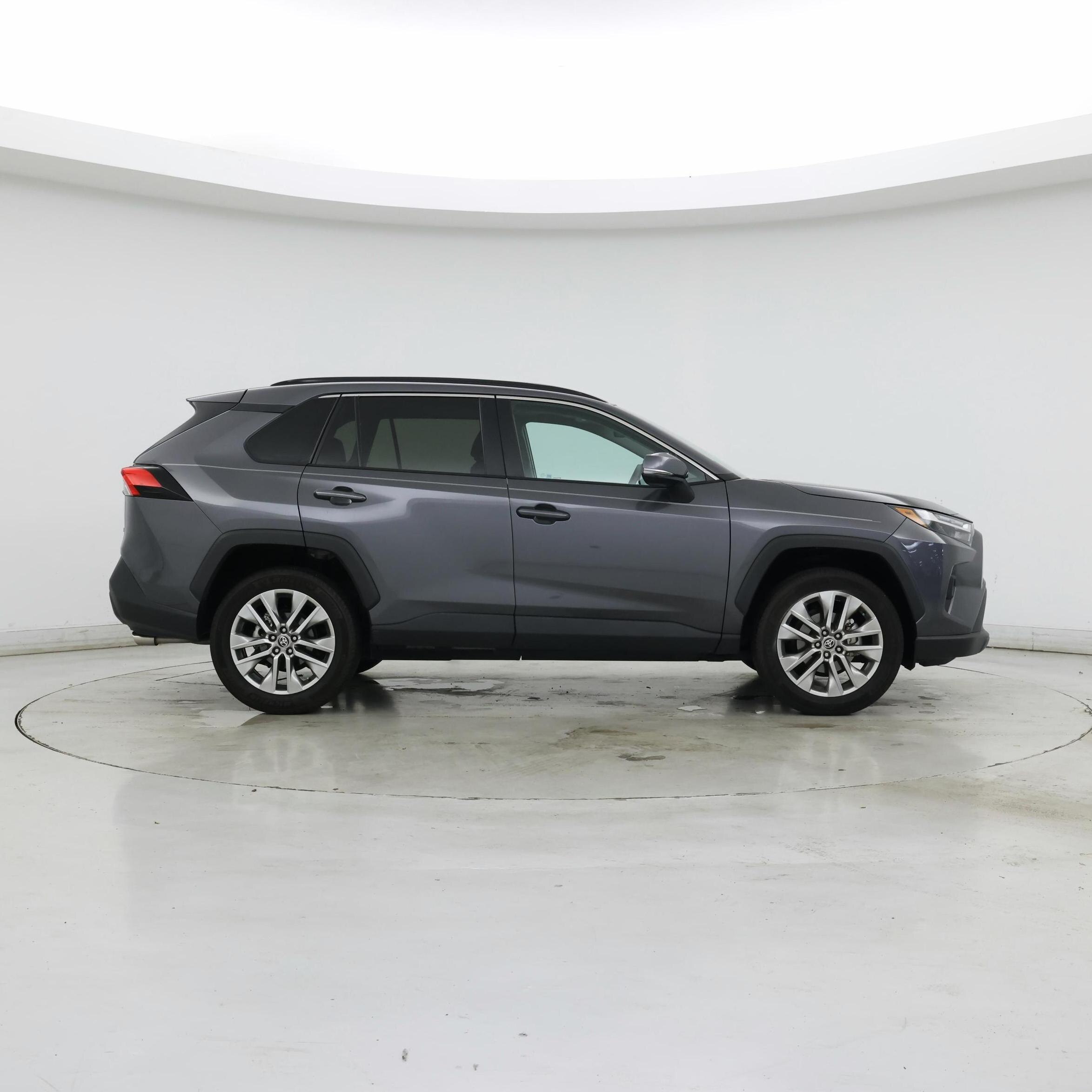 Thumbnail: 2022 Toyota RAV4 - 7