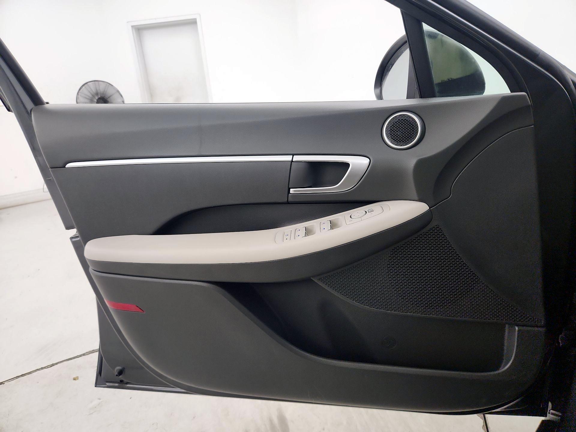 Thumbnail: 2022 Hyundai Sonata - 12