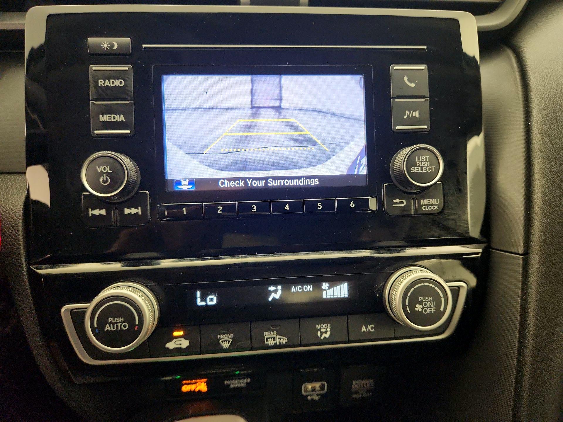 Thumbnail: 2019 Honda Insight - 14