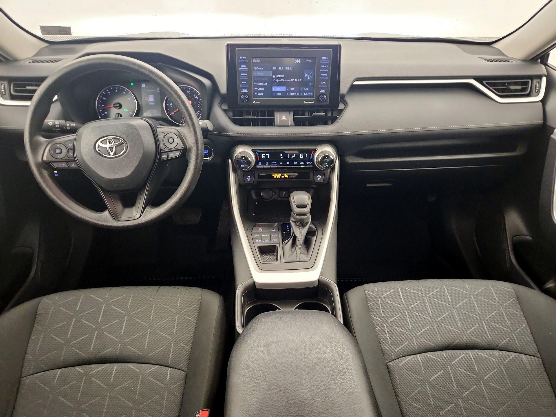 Thumbnail: 2021 Toyota RAV4 - 9