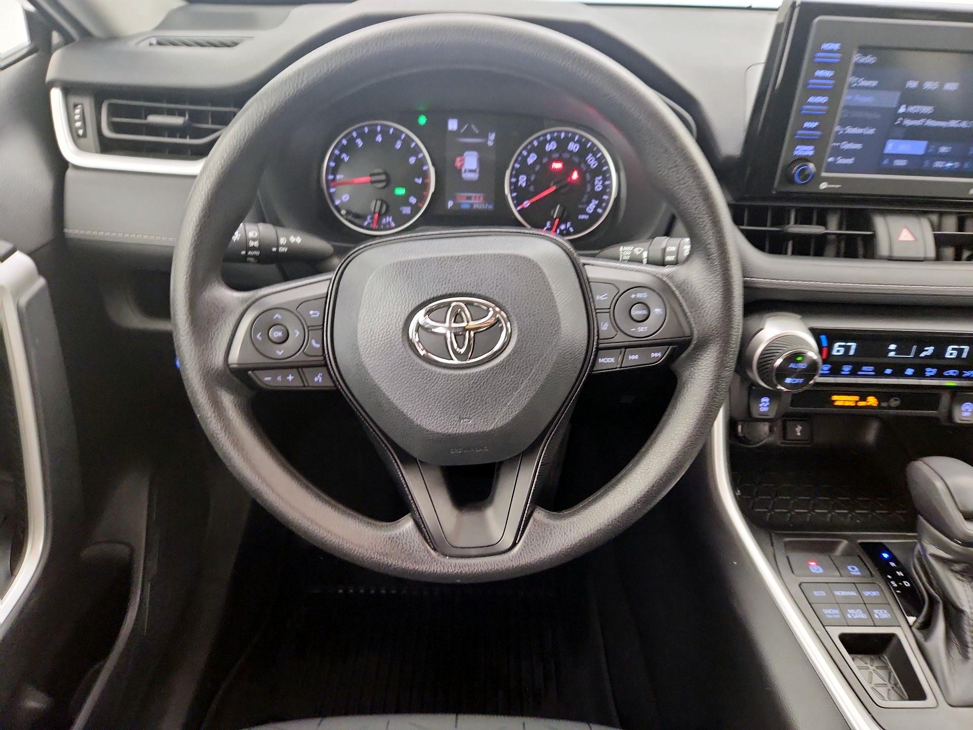 Thumbnail: 2021 Toyota RAV4 - 10